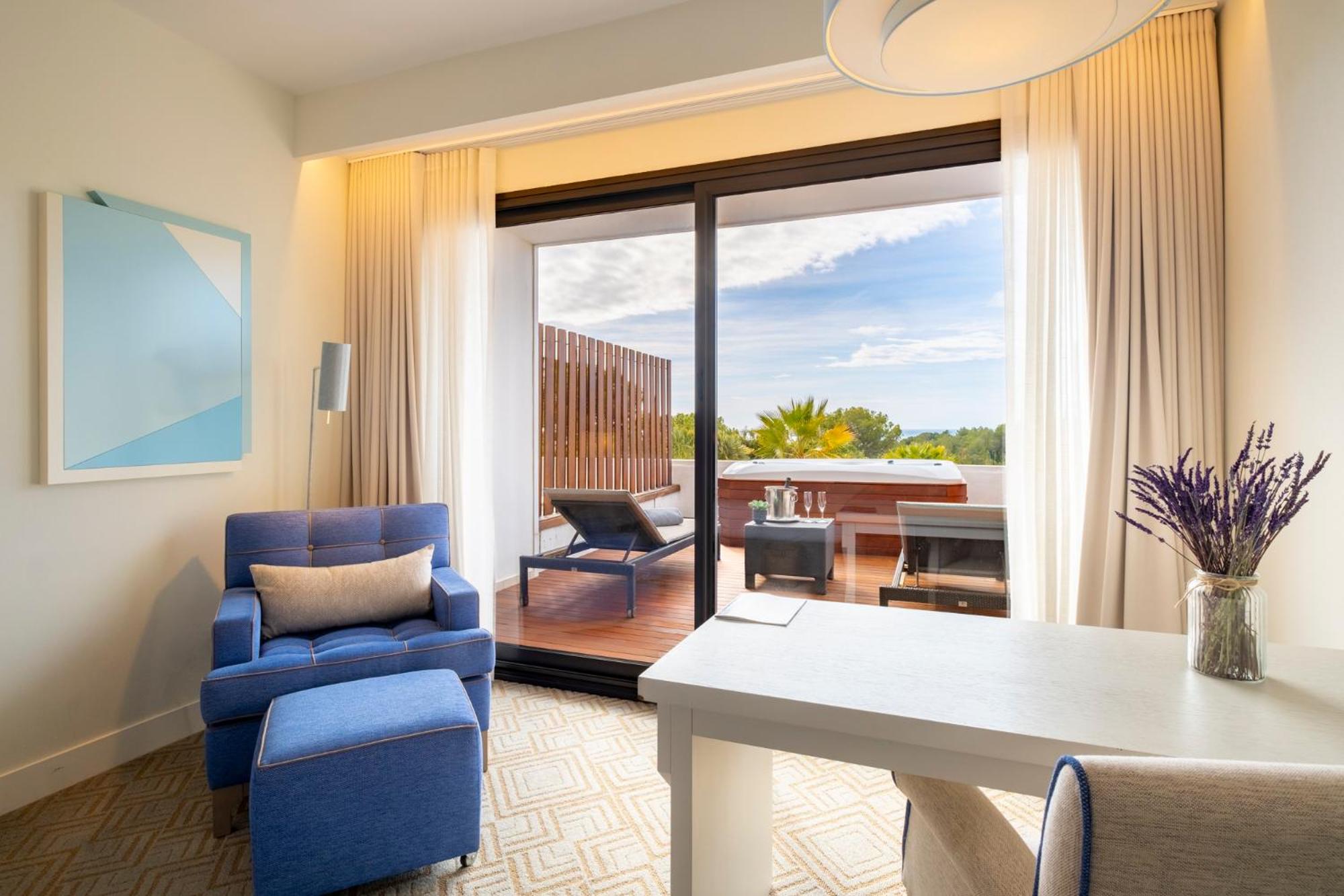 Deluxe Mediterrani Room with Terrace and Hot Tub - Photo 2