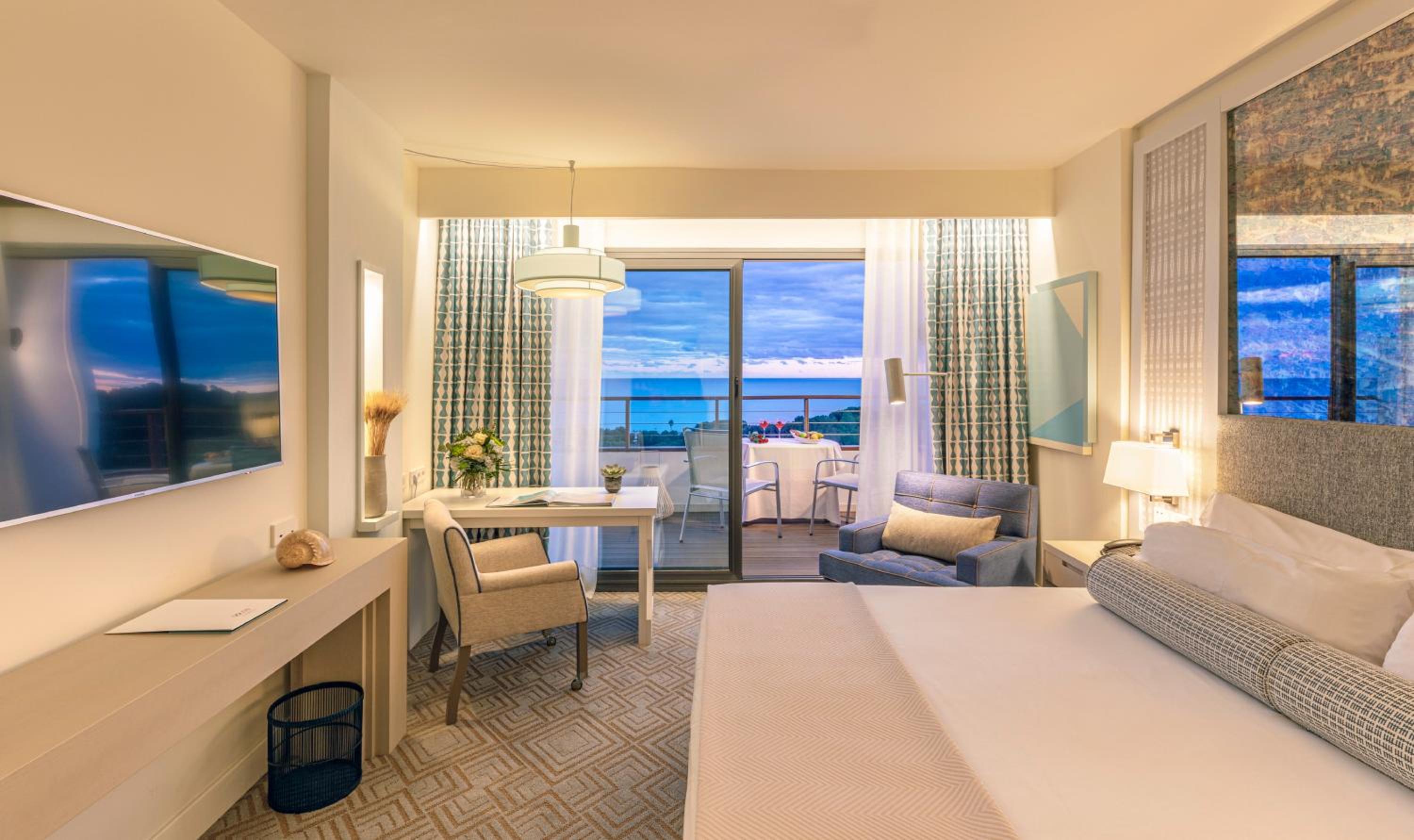 Superior Mediterrani Room with Terrace and Sea View - Photo 6