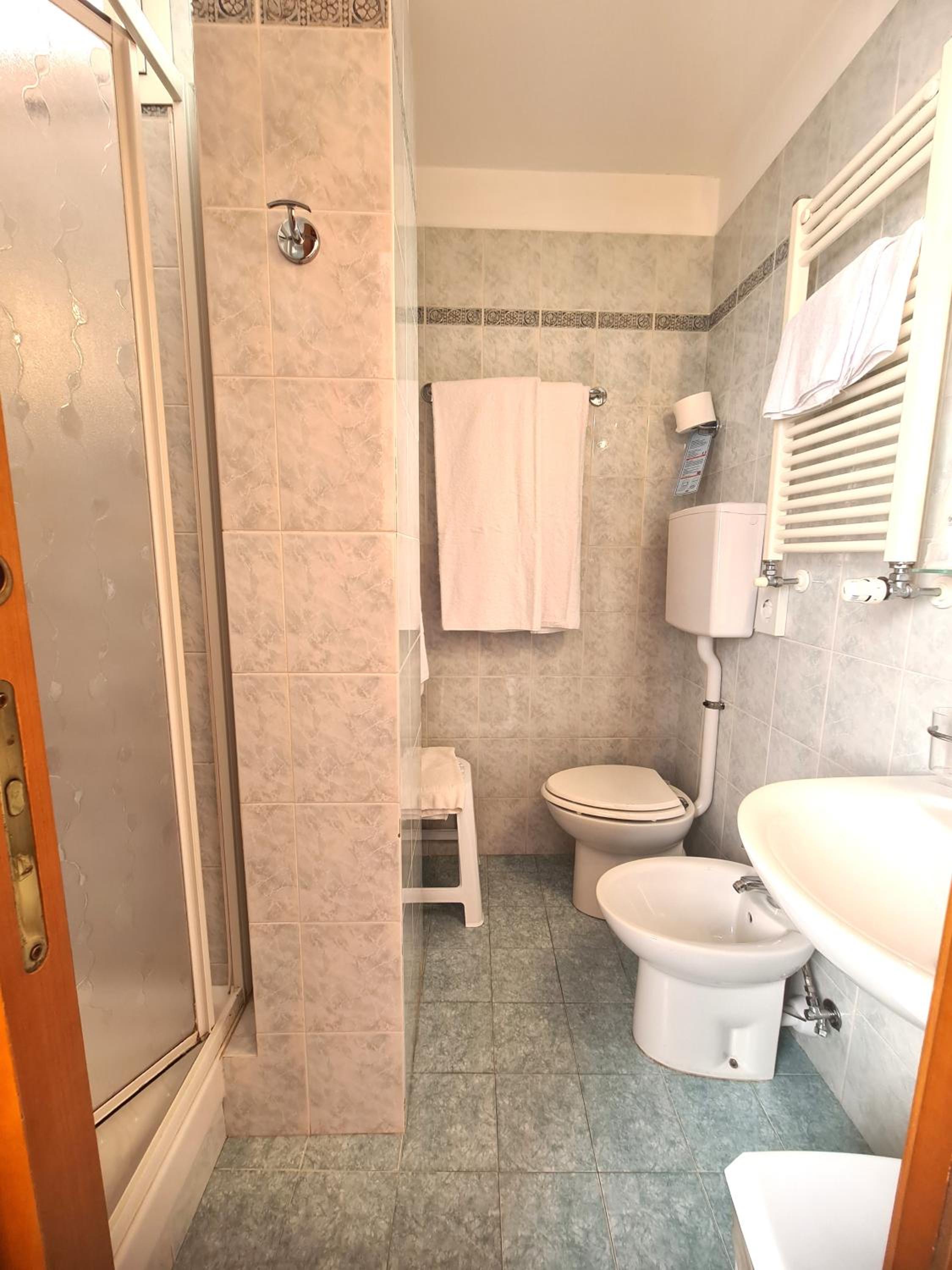 Standard Quadruple Room photo 2