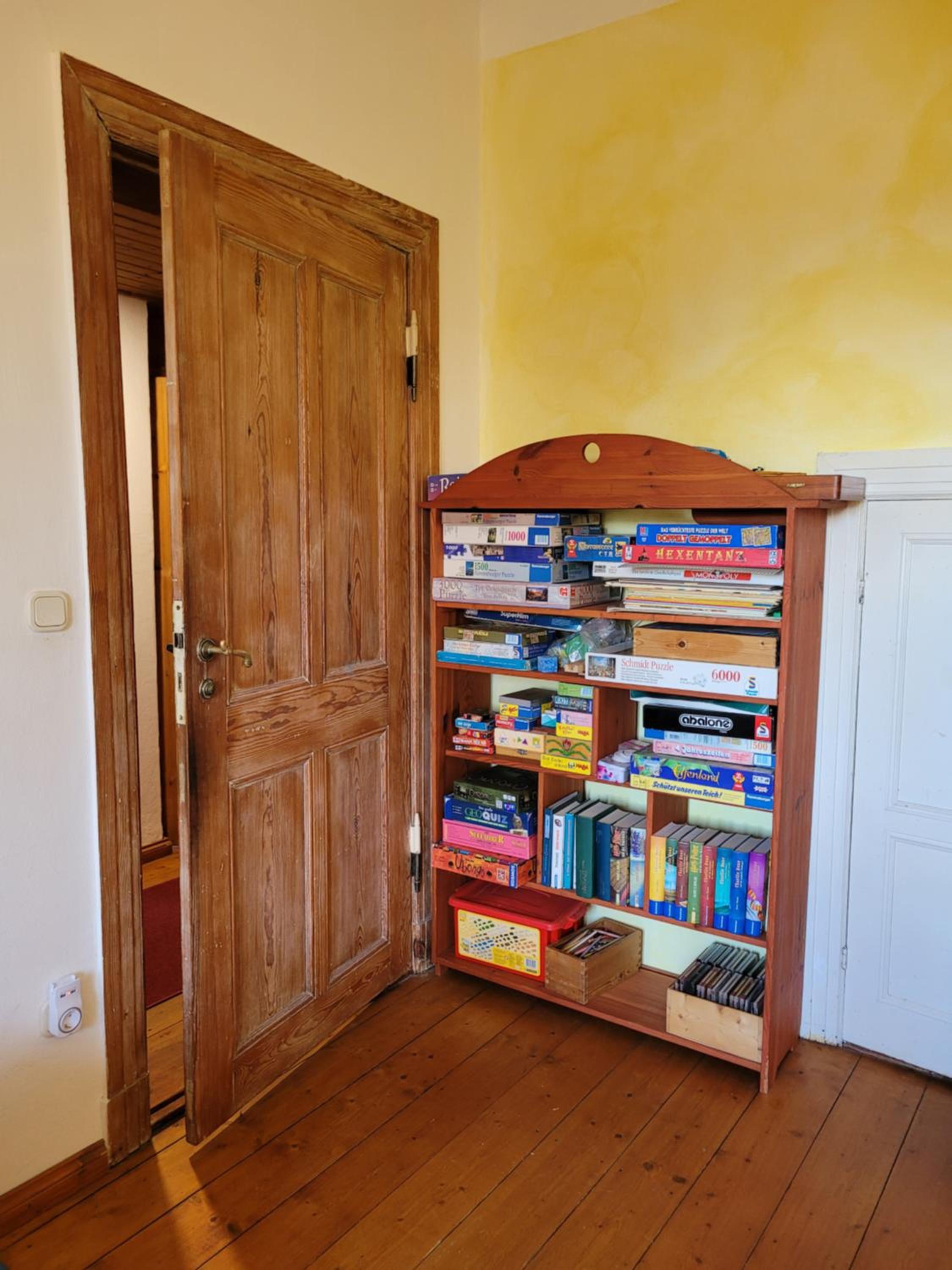 Two-Bedroom Apartment - Photo 2