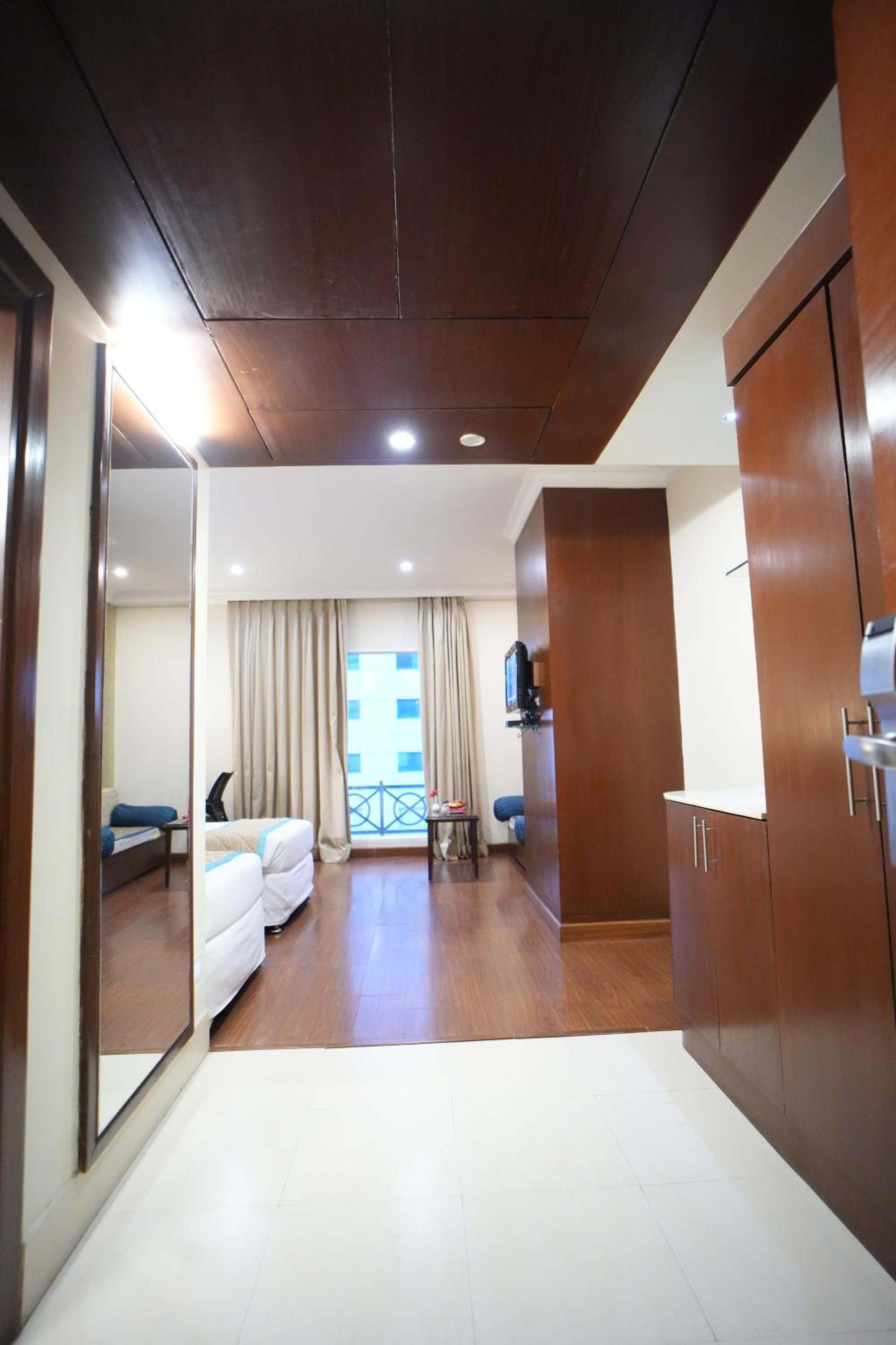 Classic Twin Room - Photo 3