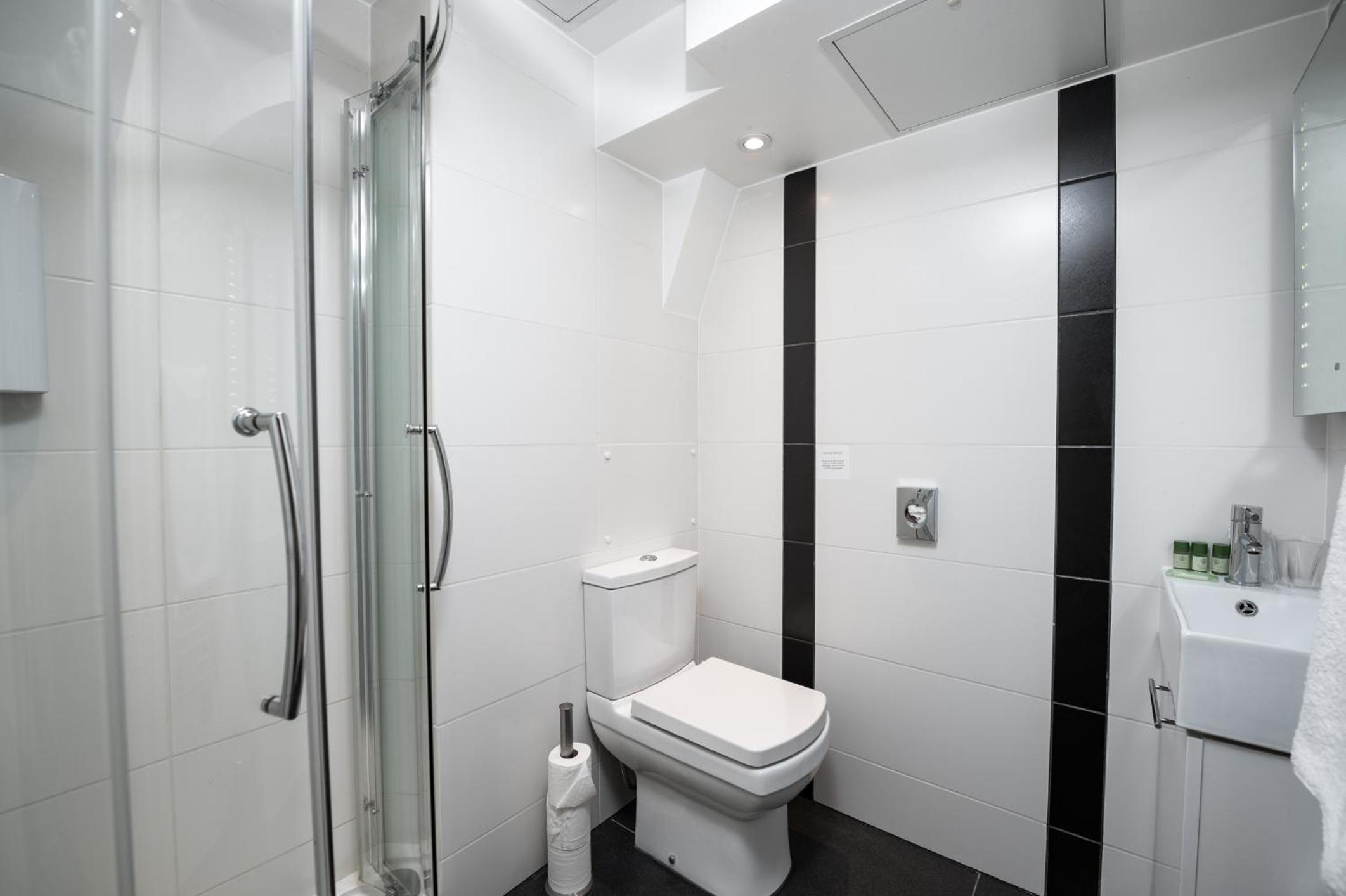 Budget Single Room photo 3