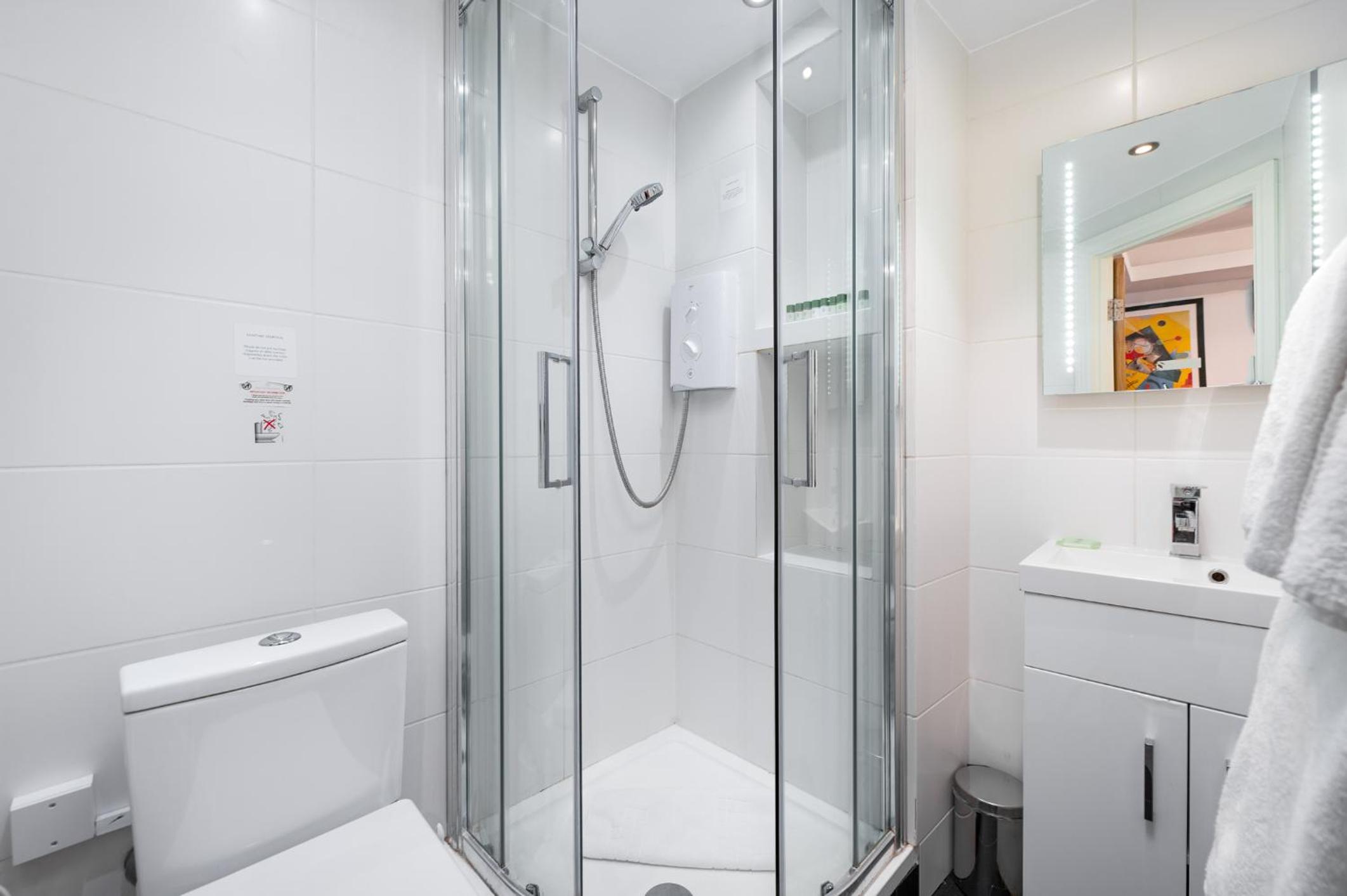 Budget Double Room photo 2