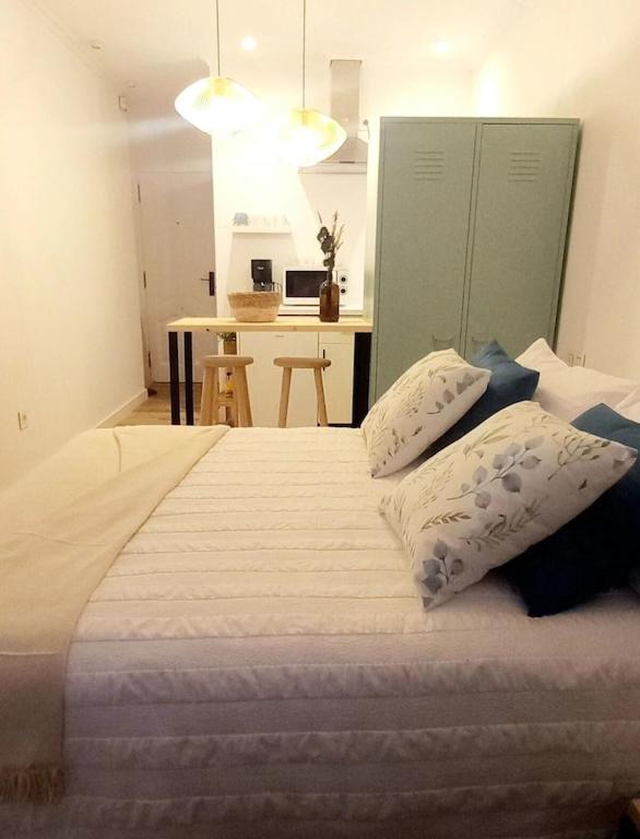 One-Bedroom Apartment photo 3