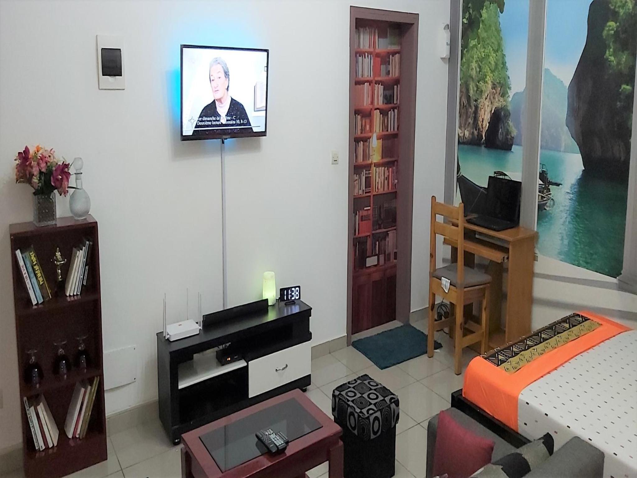 Apartment photo 2