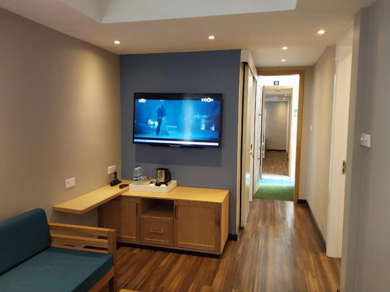 Family Room with Sea View - Photo 4