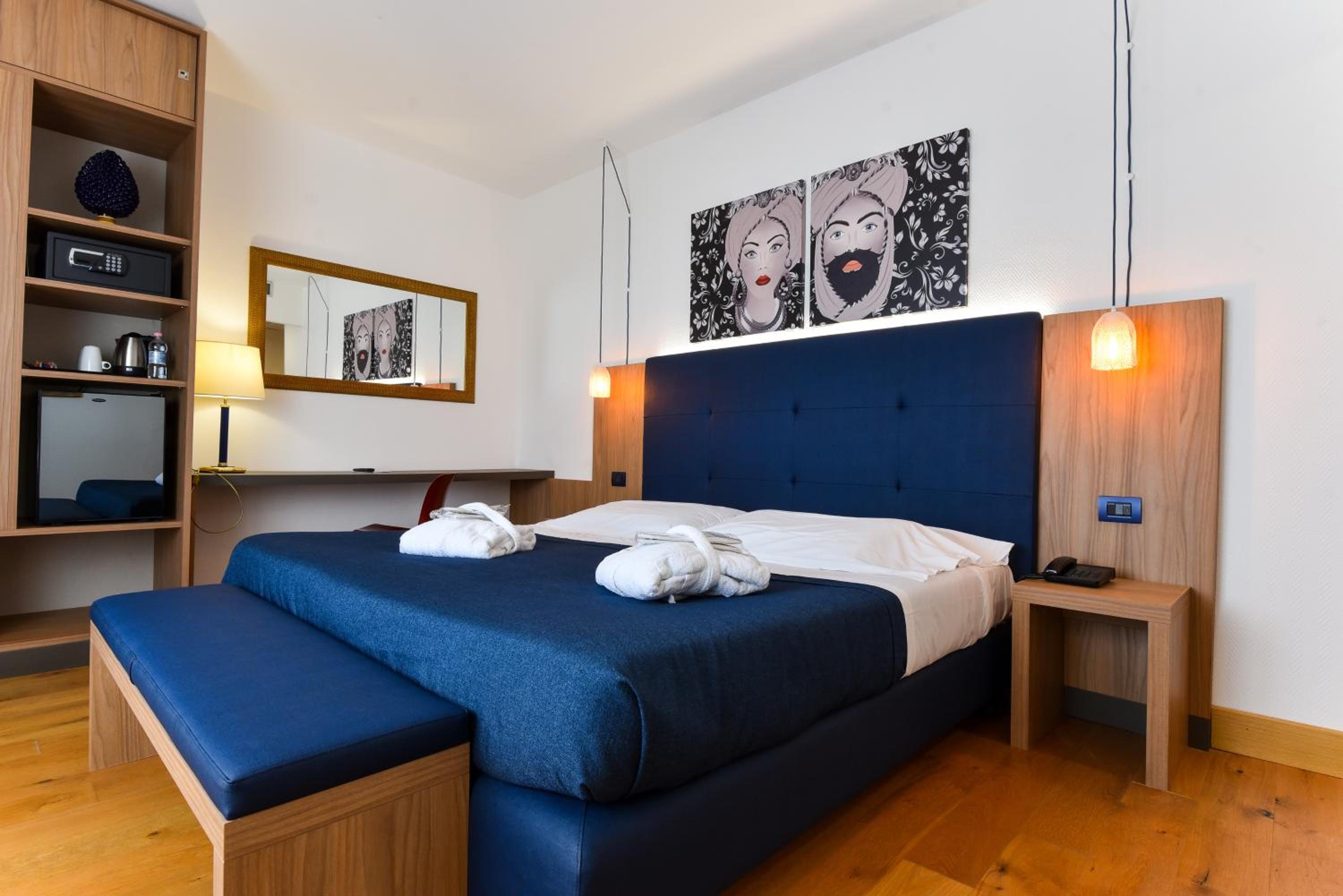 Double Room with Panoramic View - Photo 6