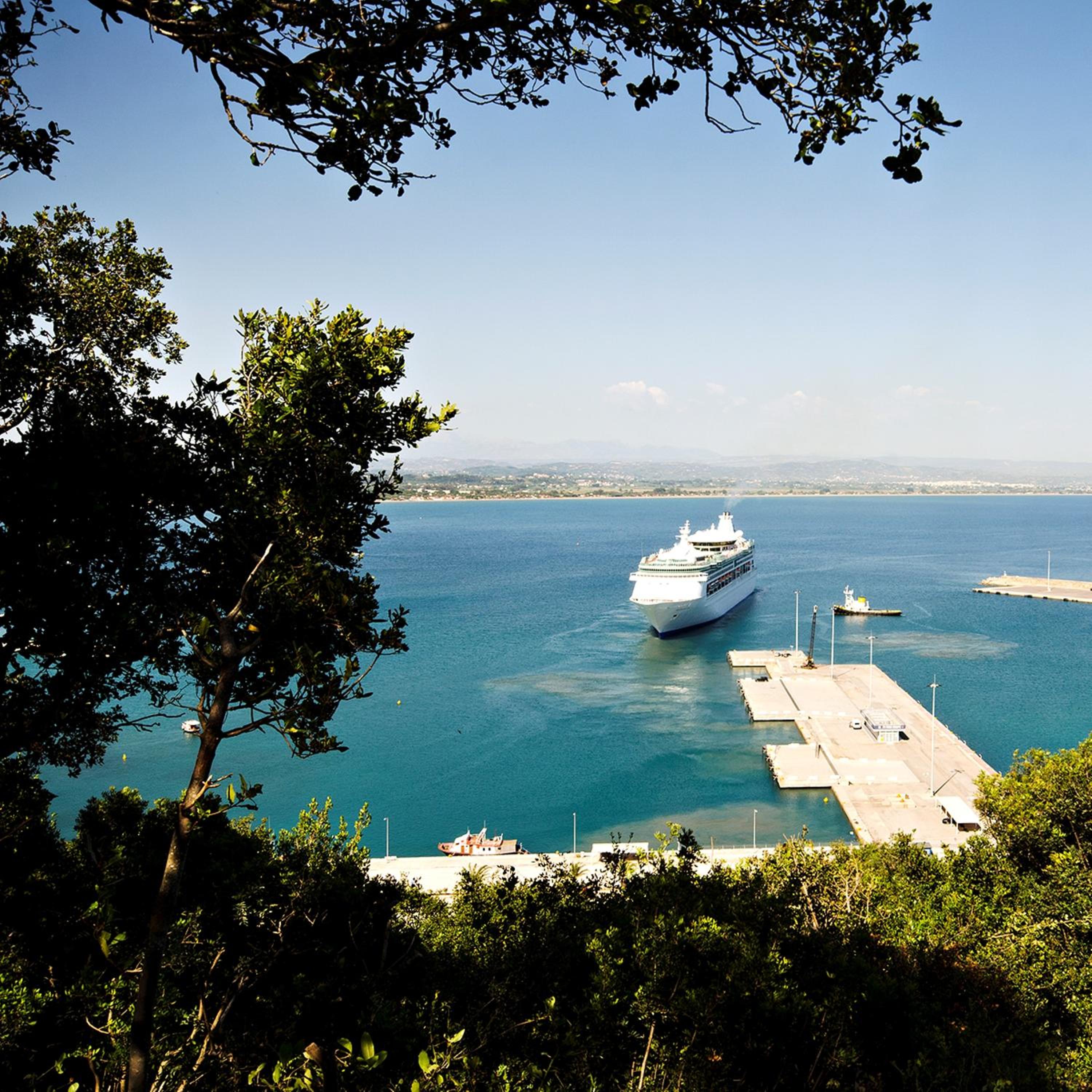 Standard Room with Port View