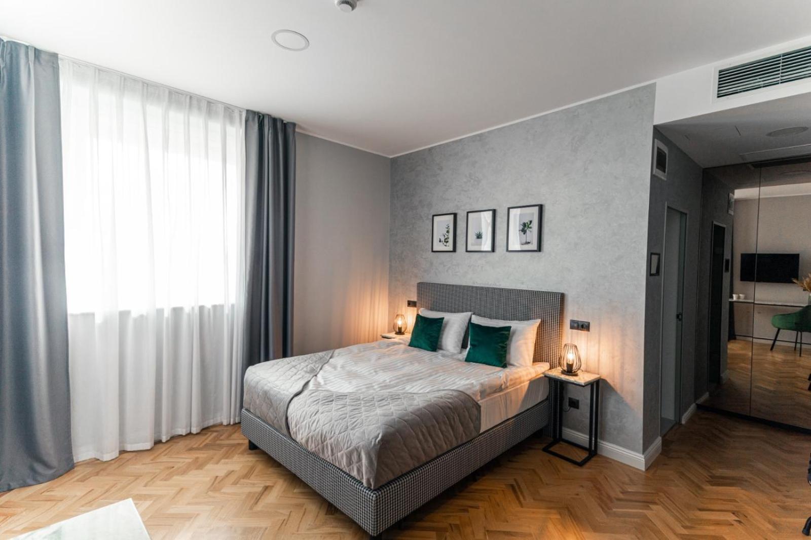 Deluxe Double Room with Spa Access - Photo 2