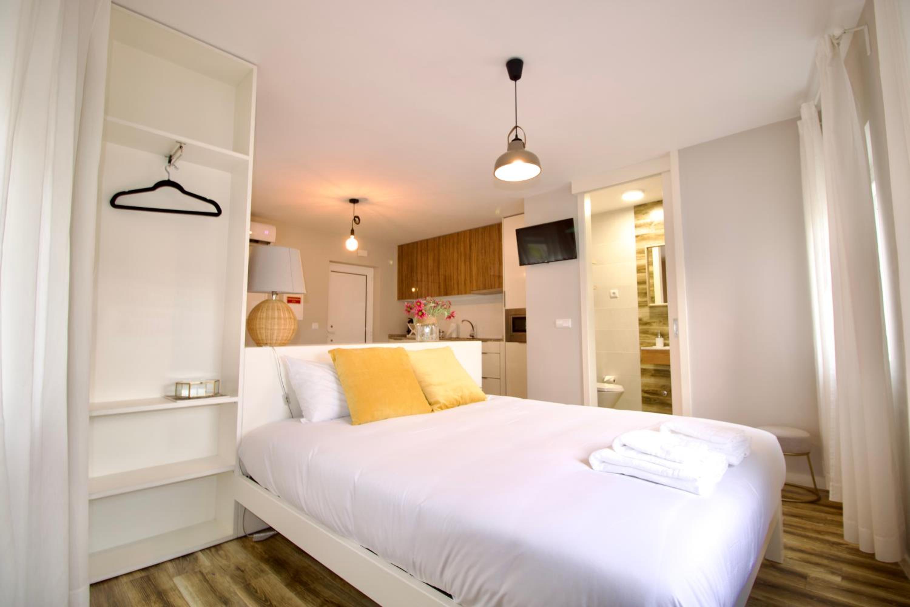 Studio Apartment photo 1