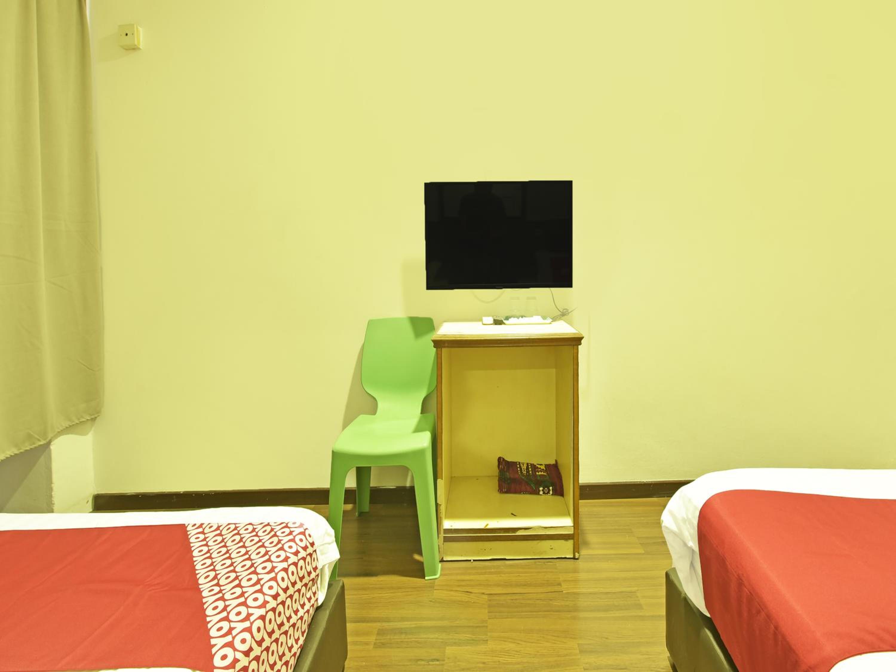 Executive Suite Family - Photo 5