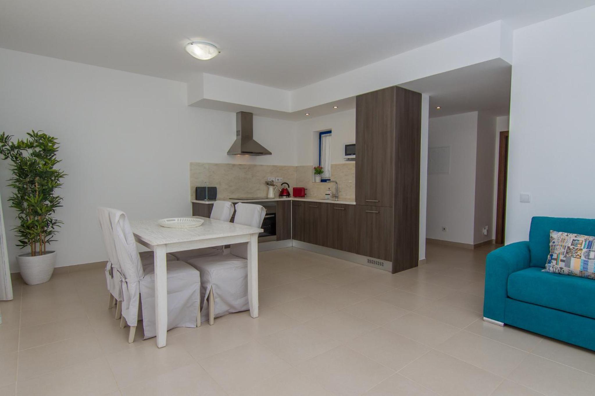 One-Bedroom Apartment photo 2