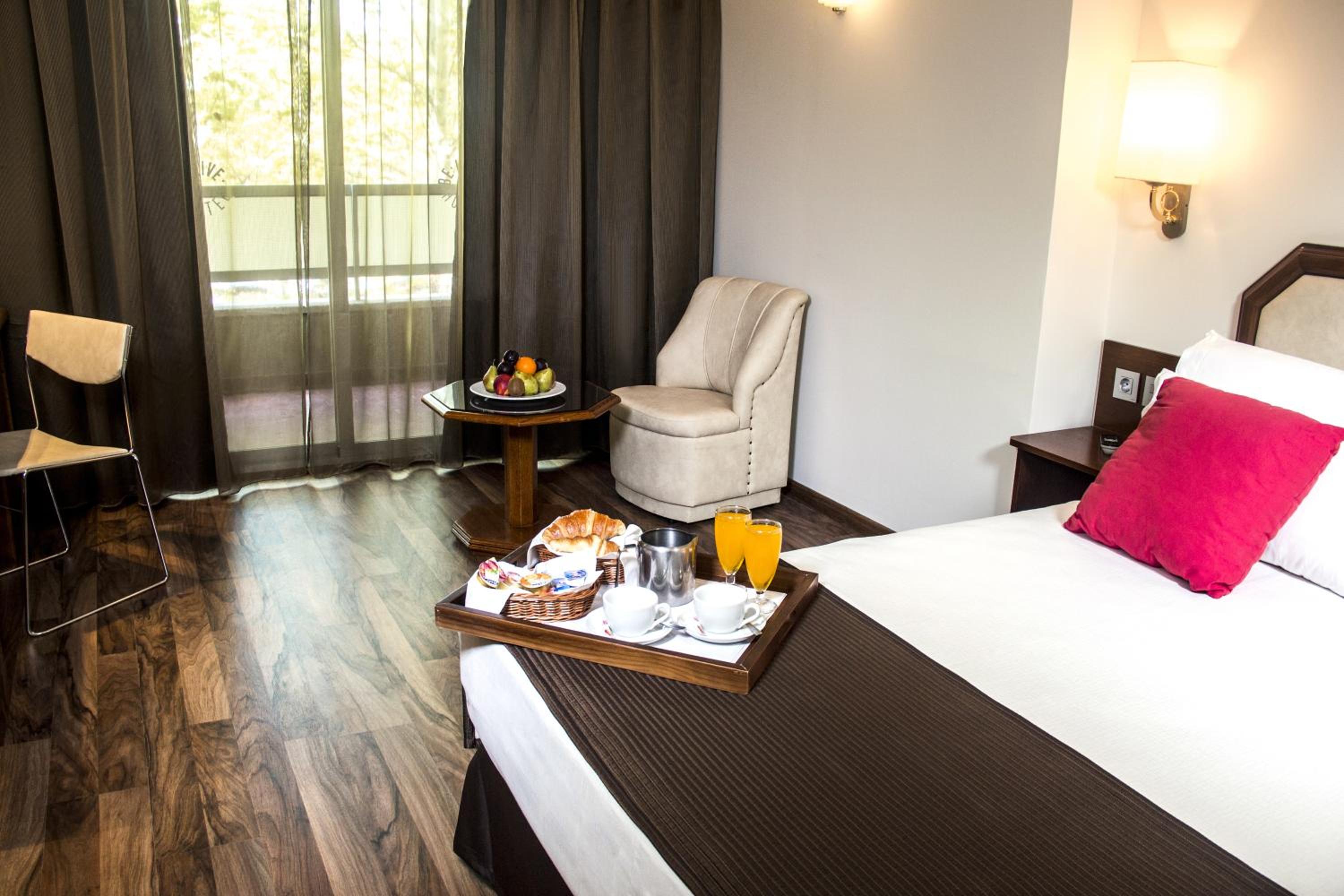 Double King Room - Photo 9