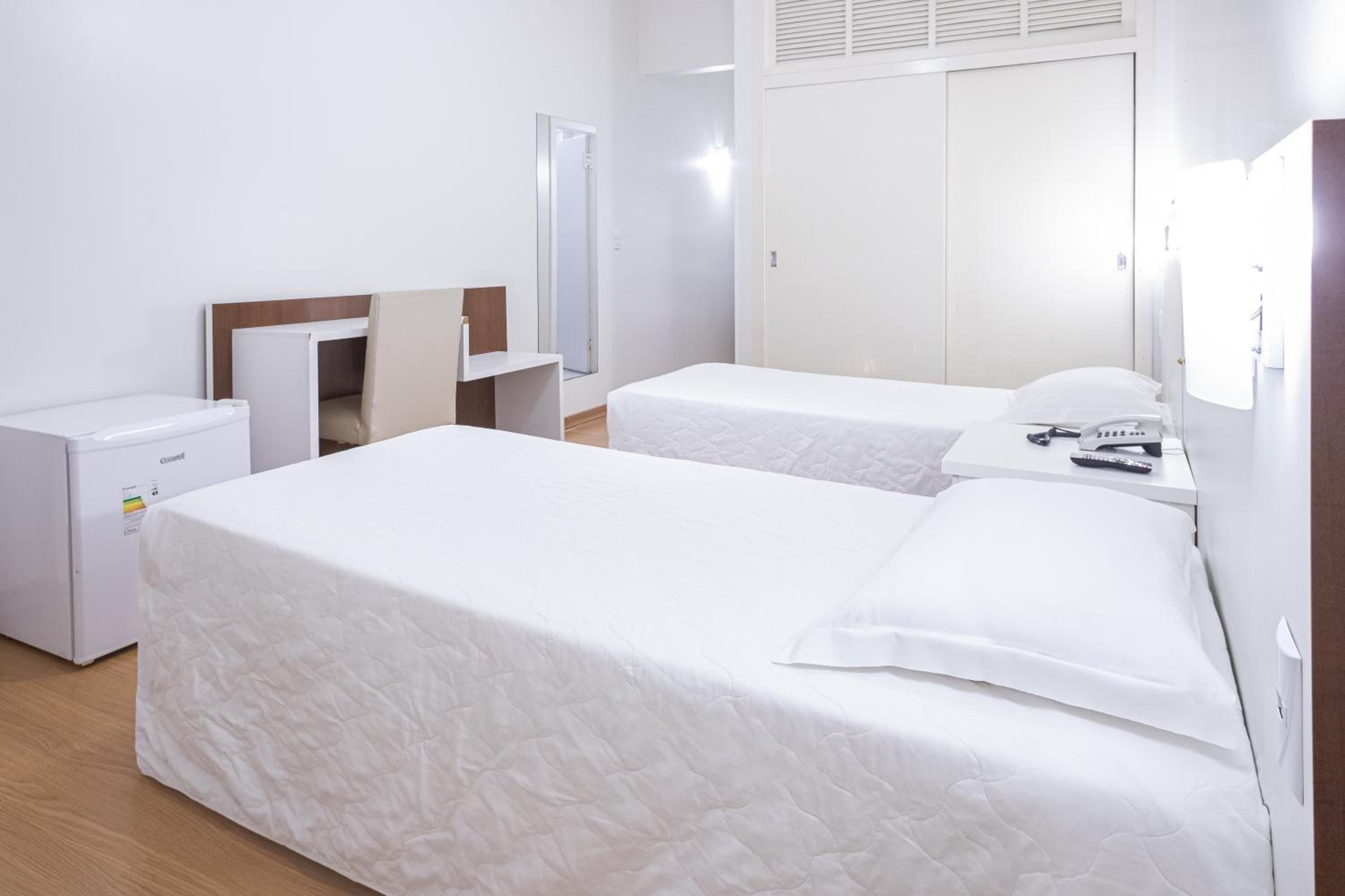 Double Room - Photo 5