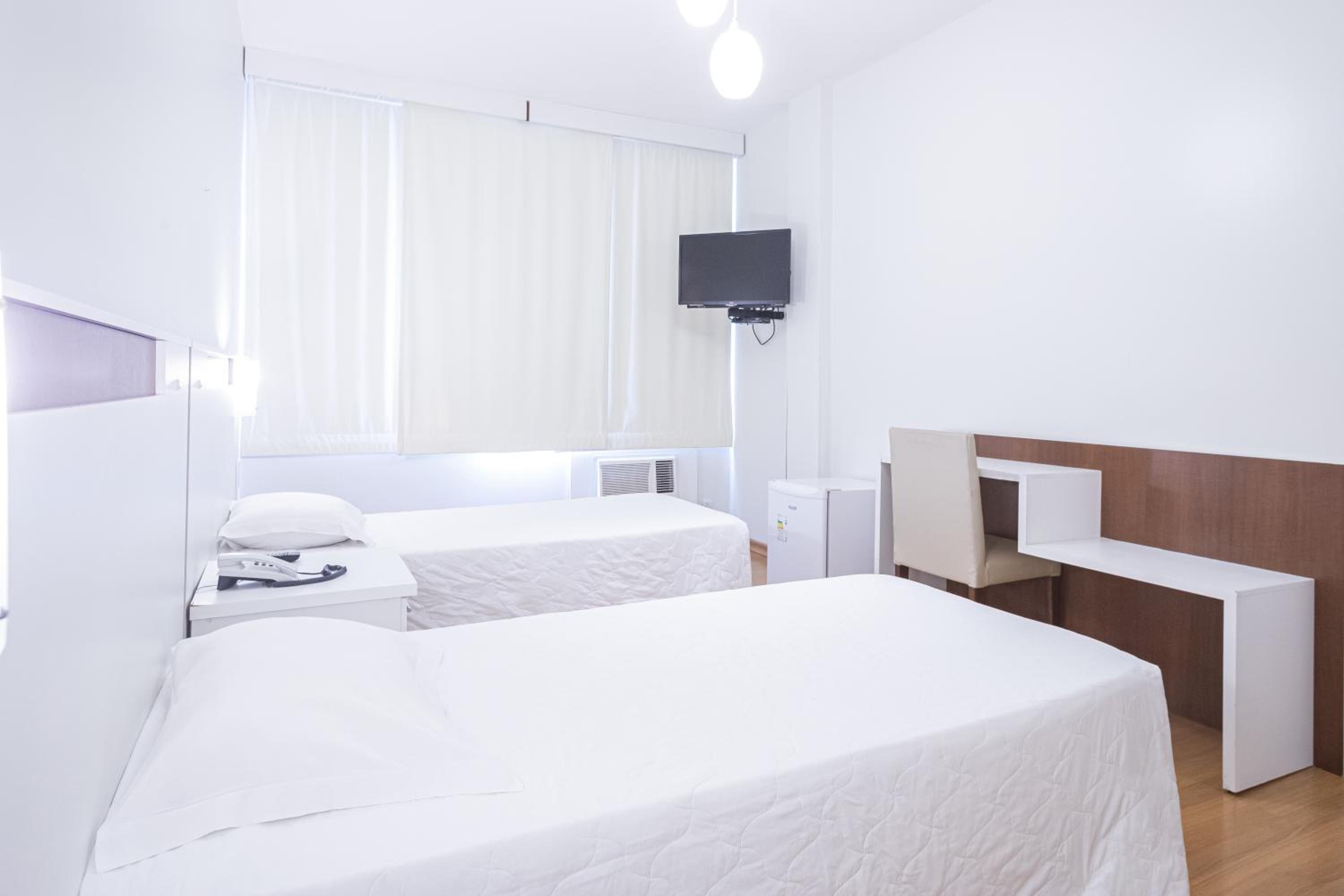 Double Room - Photo 2