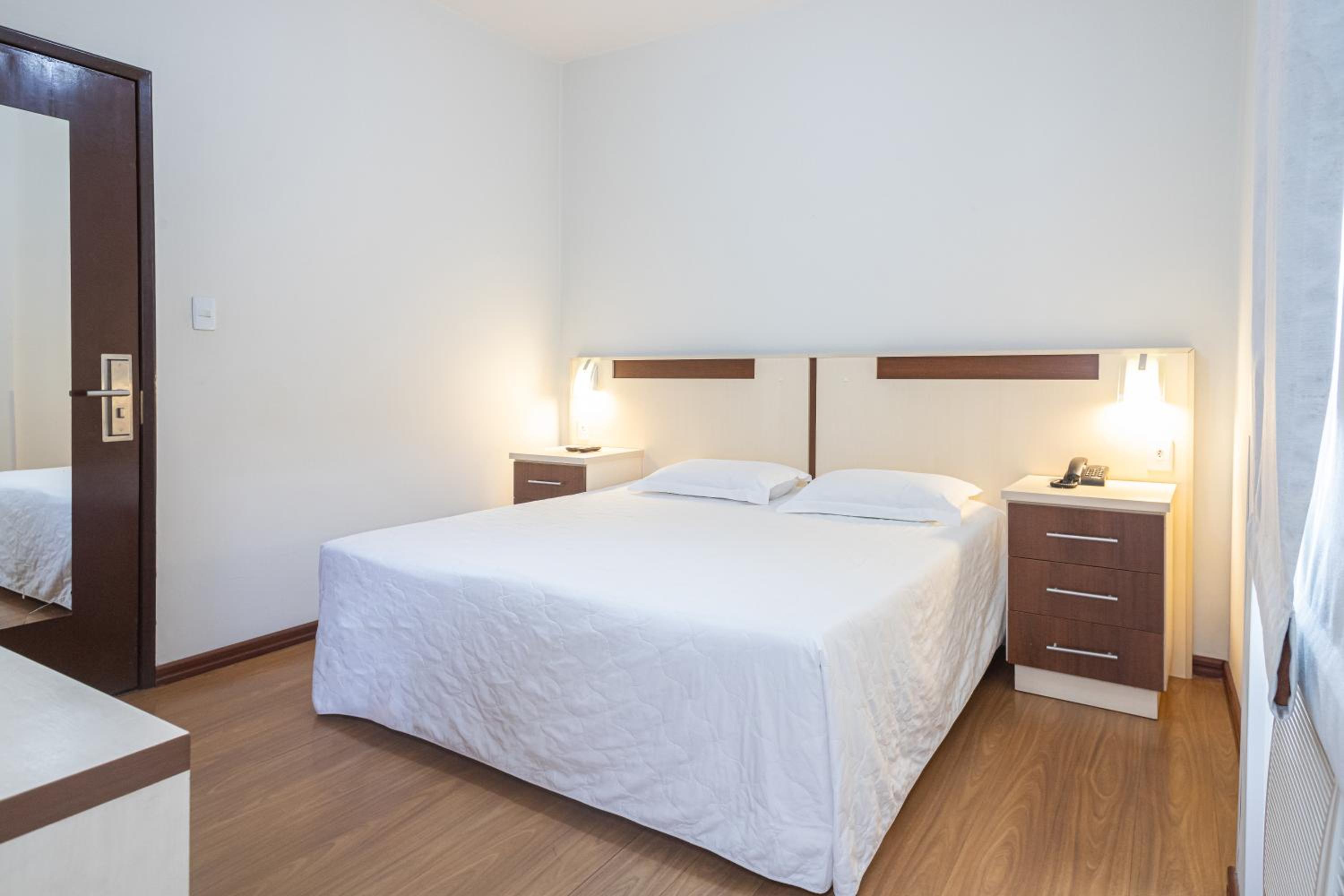 Large Double or Twin Room