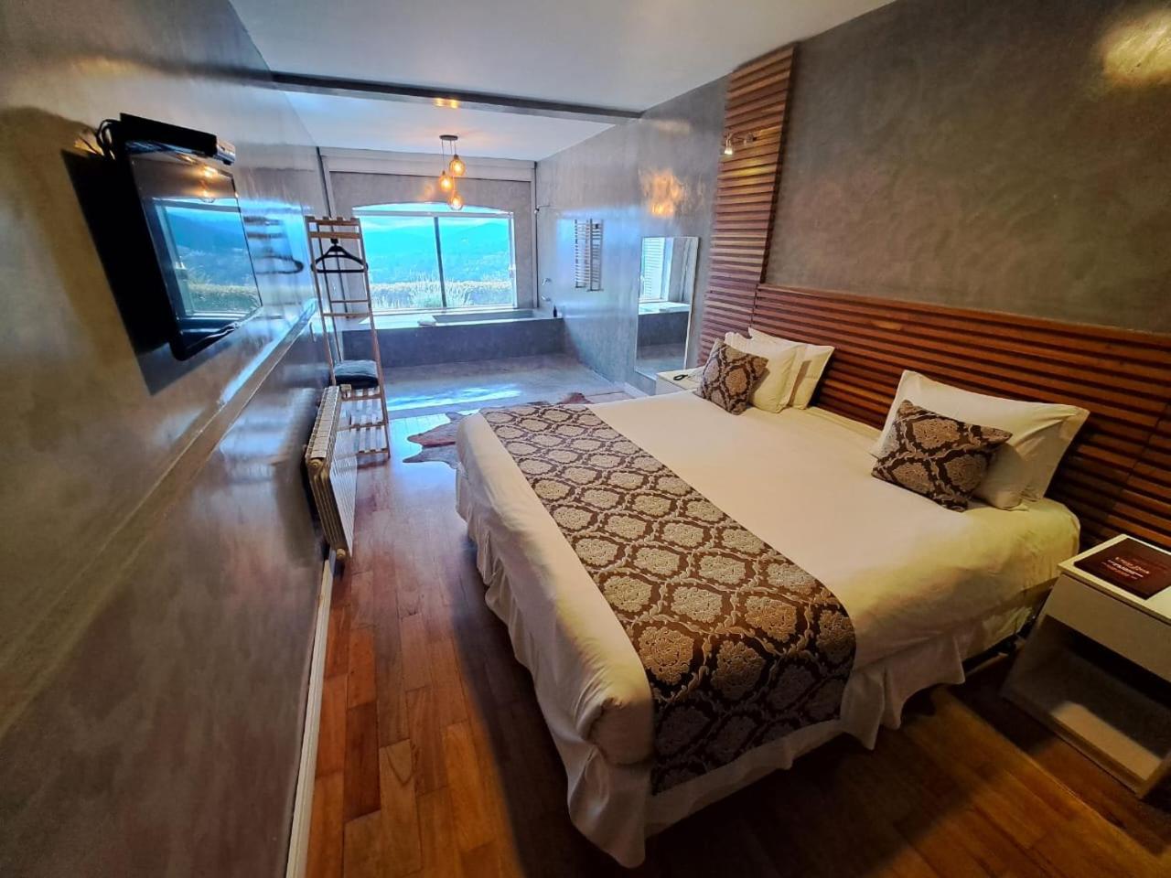 Deluxe Double Room With Bath