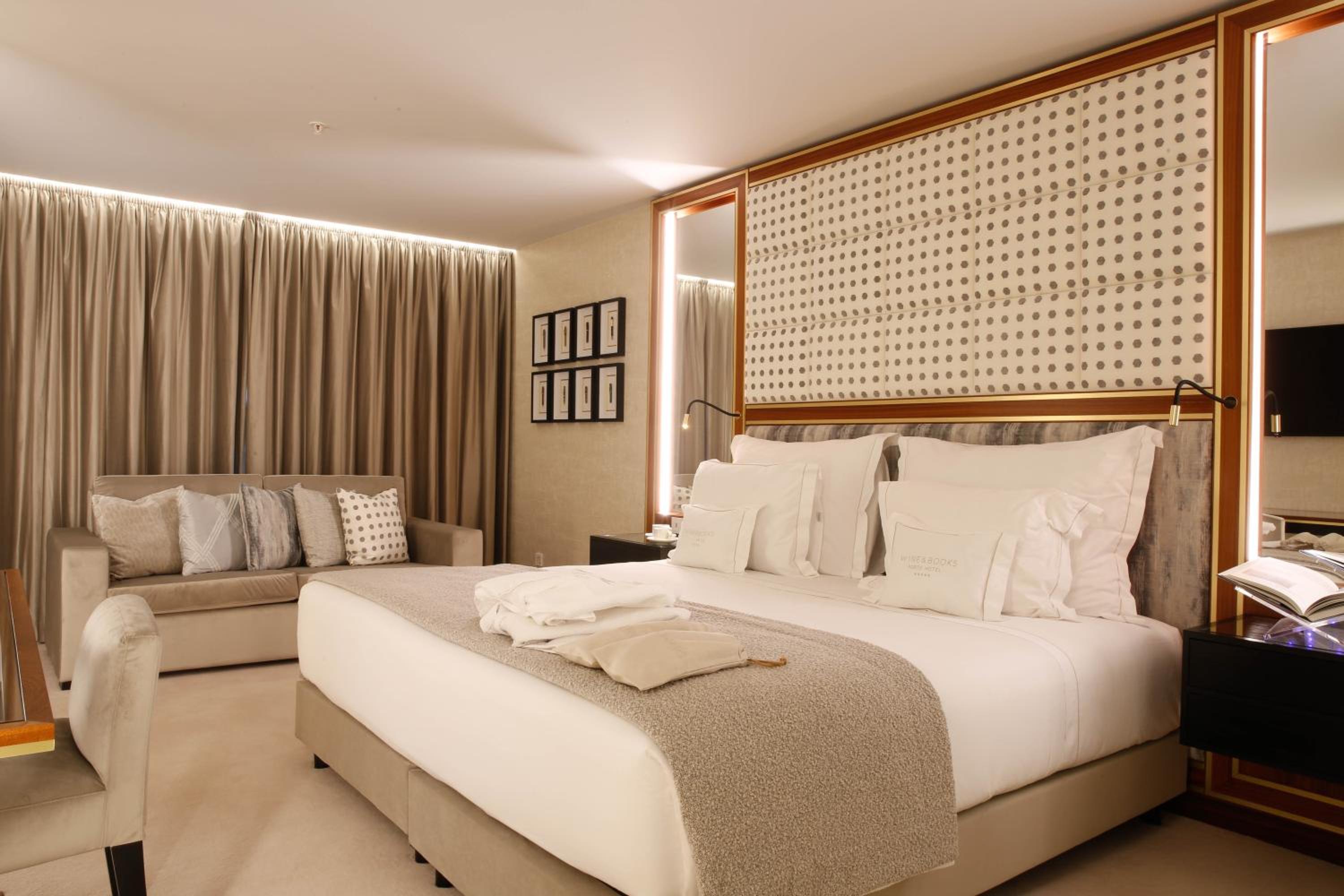 Premium Double Room - Photo 2
