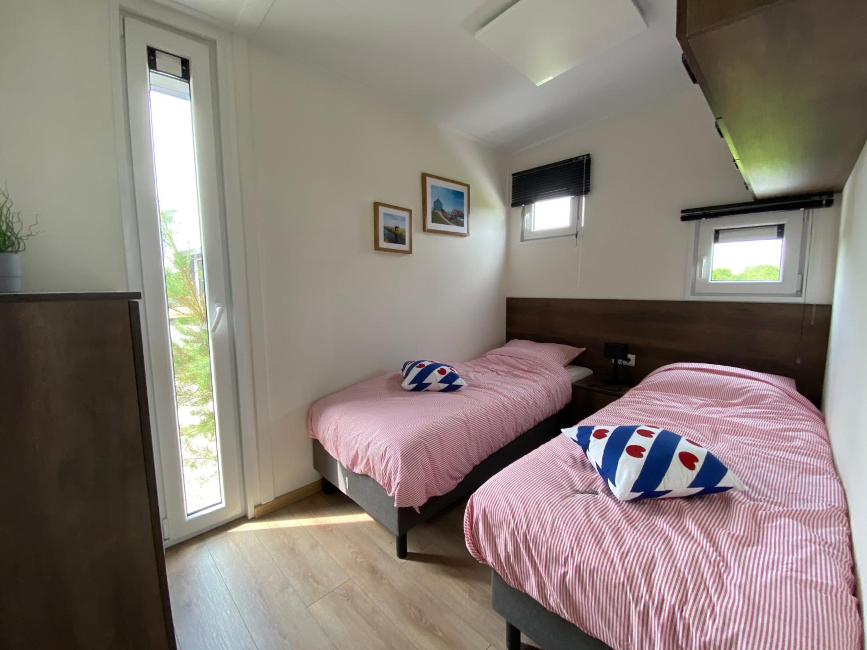 Three-Bedroom Chalet - Photo 3