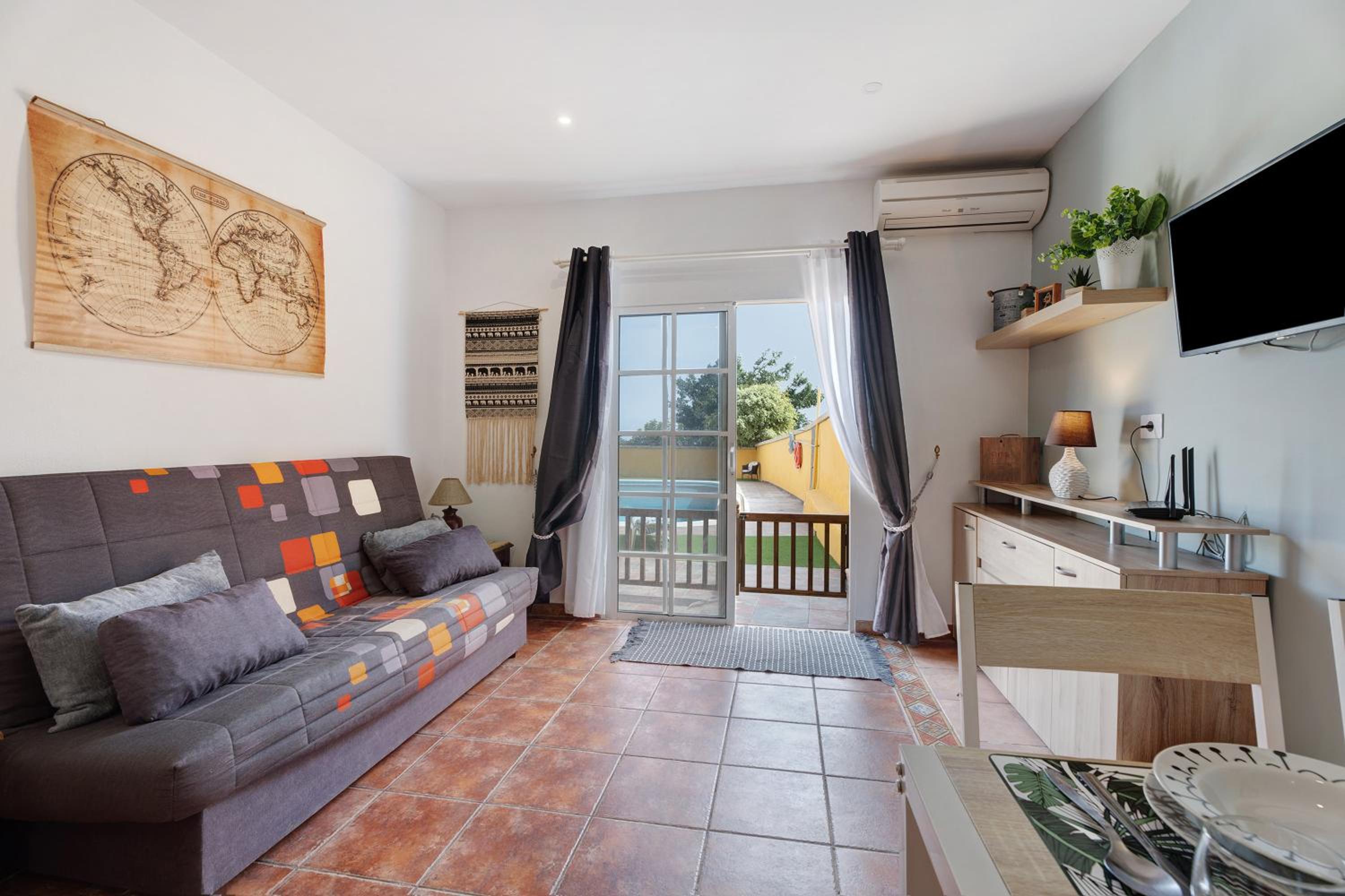 Superior One-Bedroom Apartment