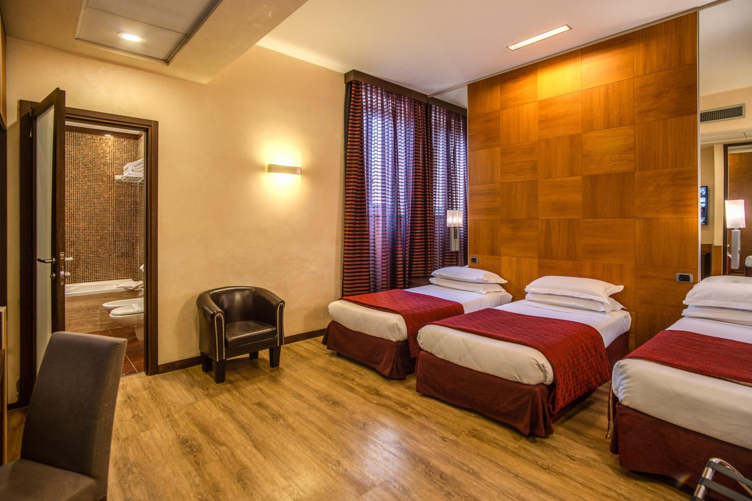 Triple Room photo 2