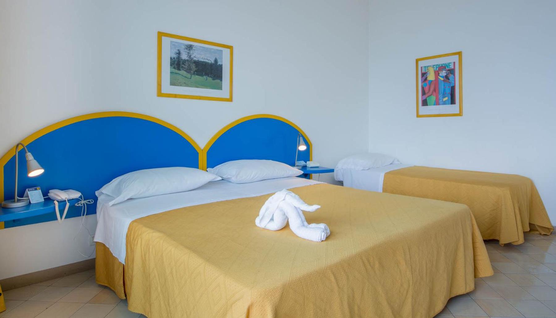 Standard Triple Room - Photo 4