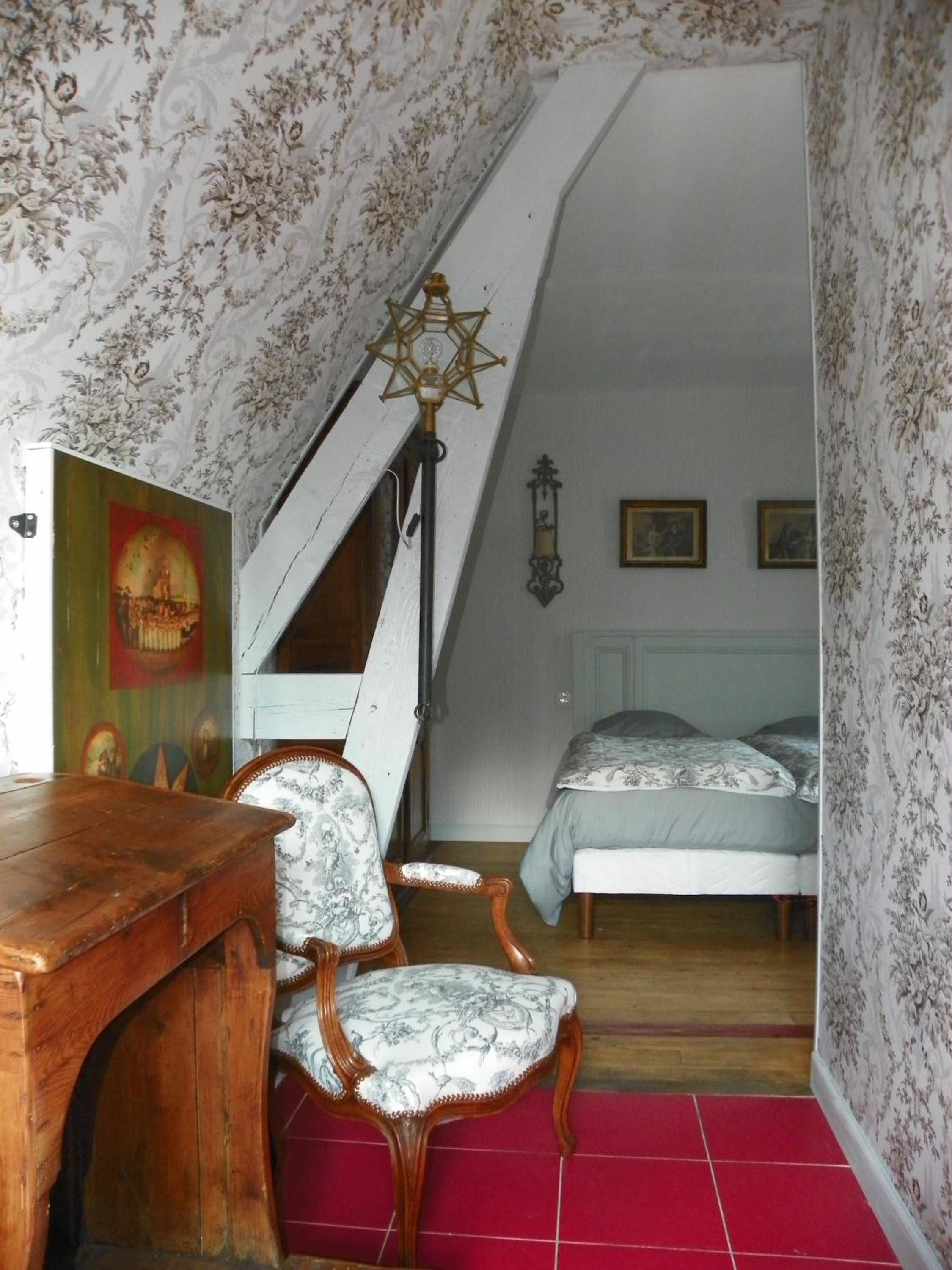 Double or Twin Room with Private Bathroom photo 3