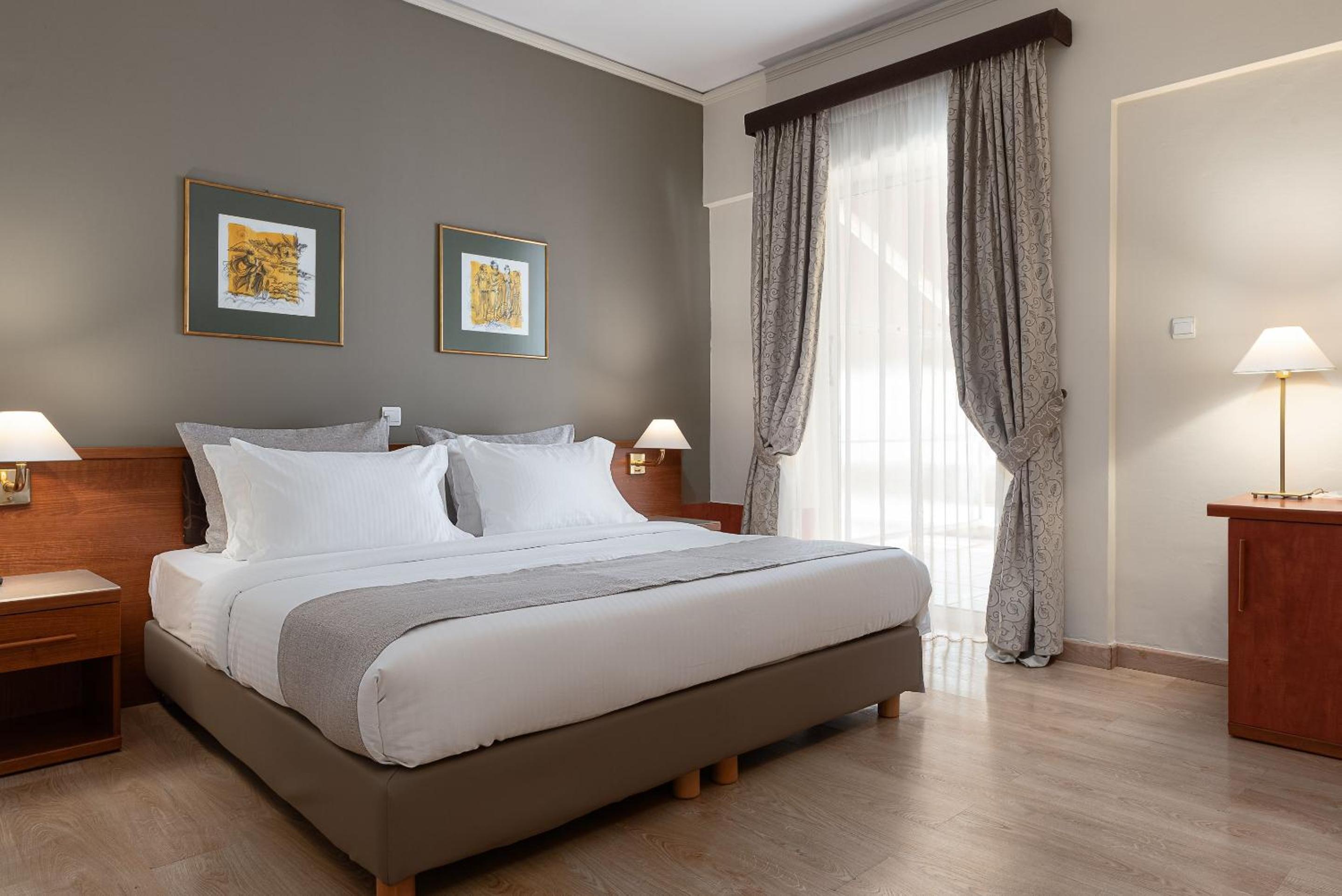 Twin Room with Extra Bed - Photo 7