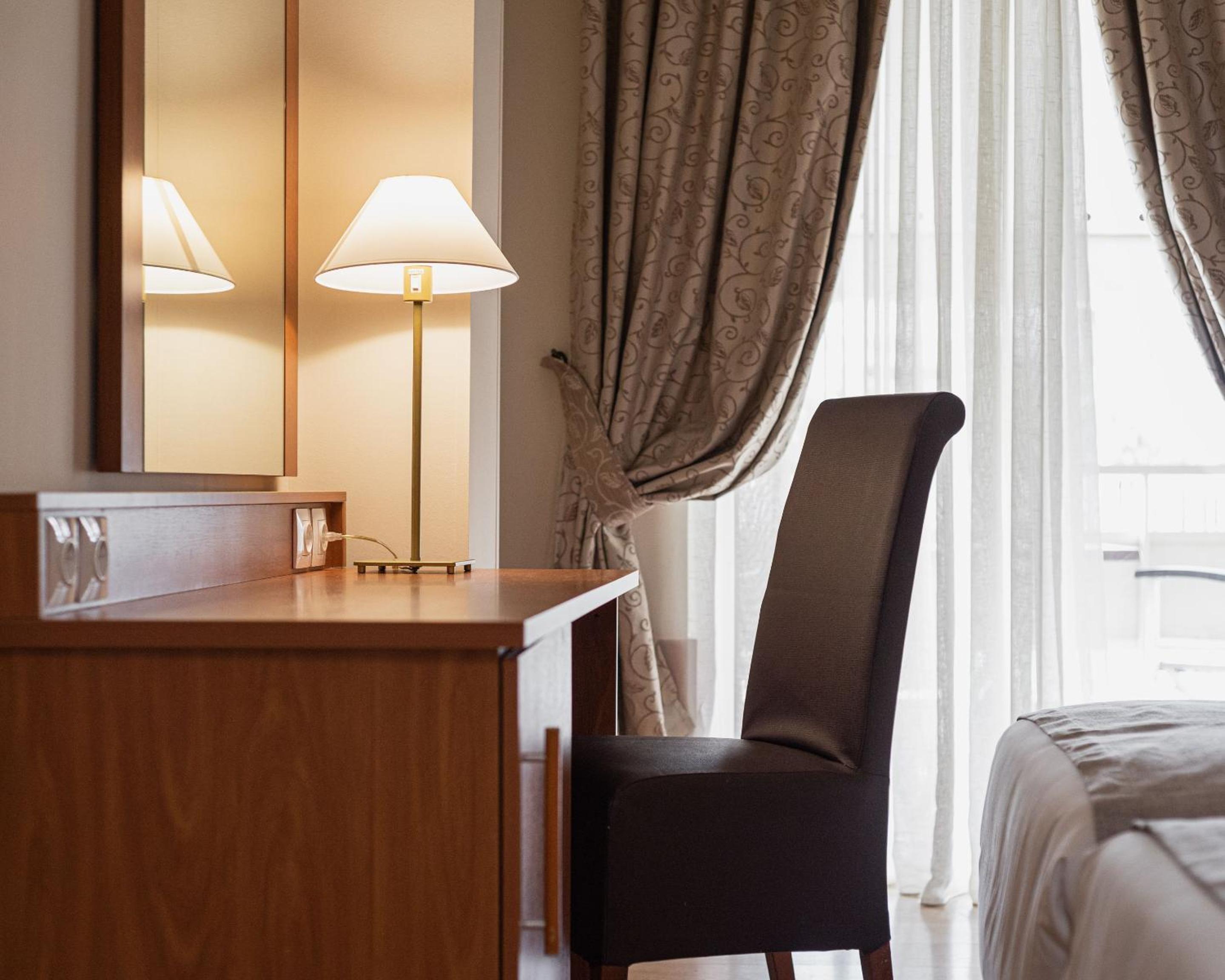 Twin Room - Photo 14