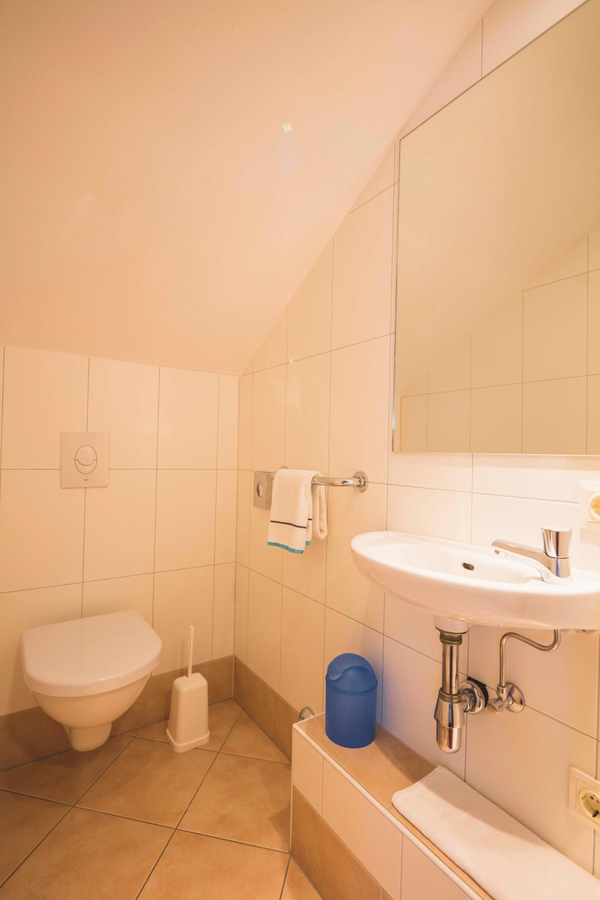 Suite - Photo 3