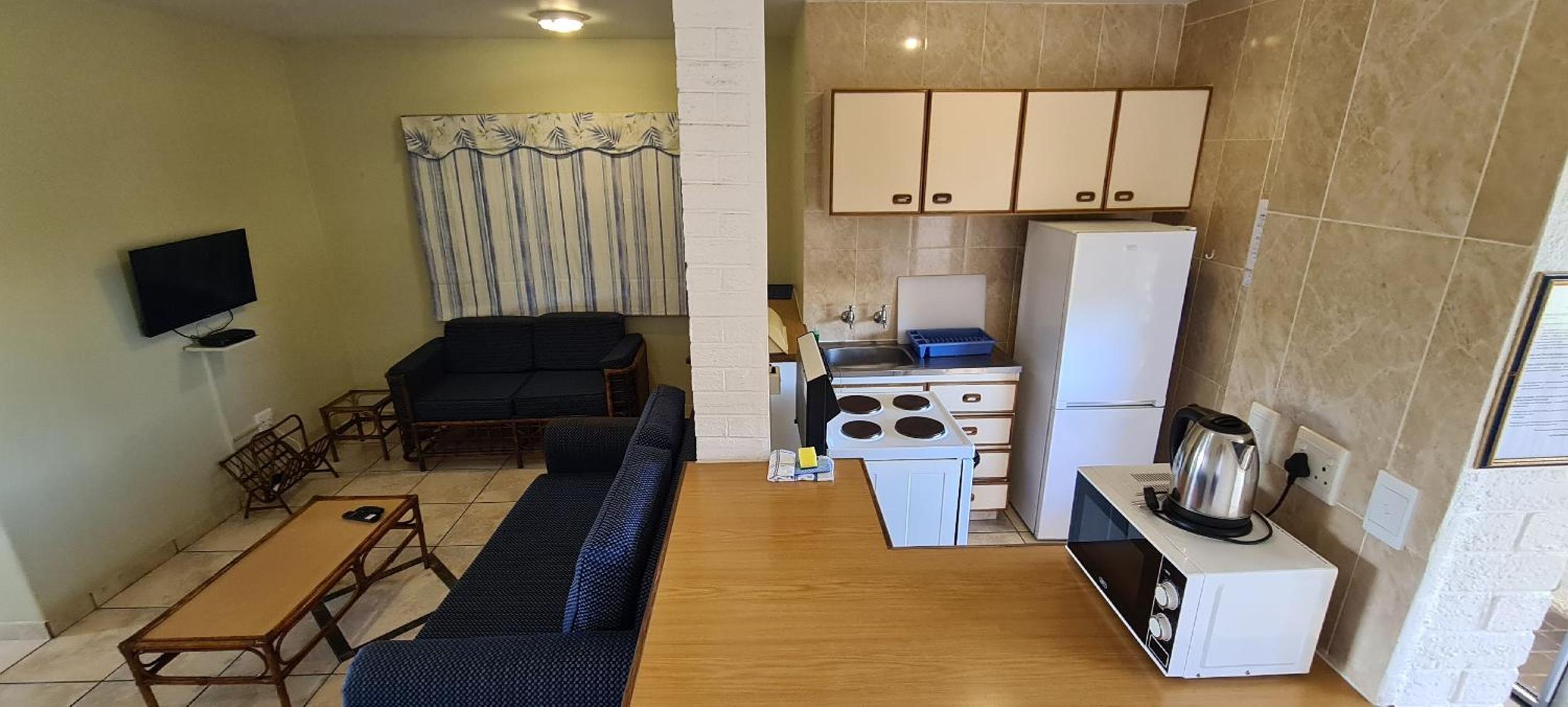 One-Bedroom Apartment - Photo 4