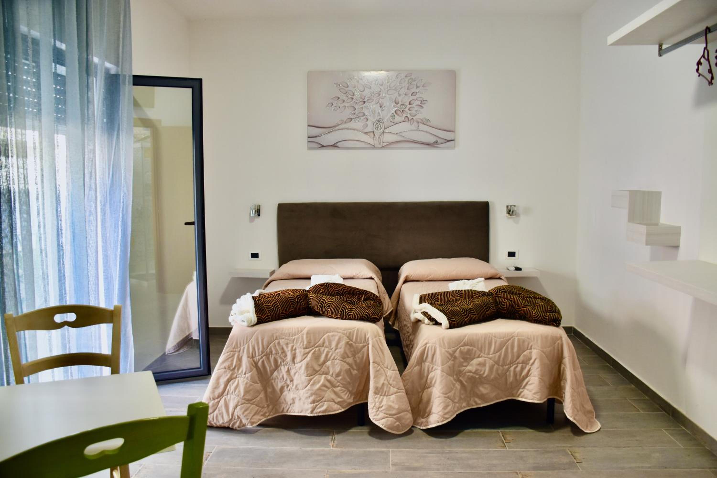 Triple Room with City View - Photo 1