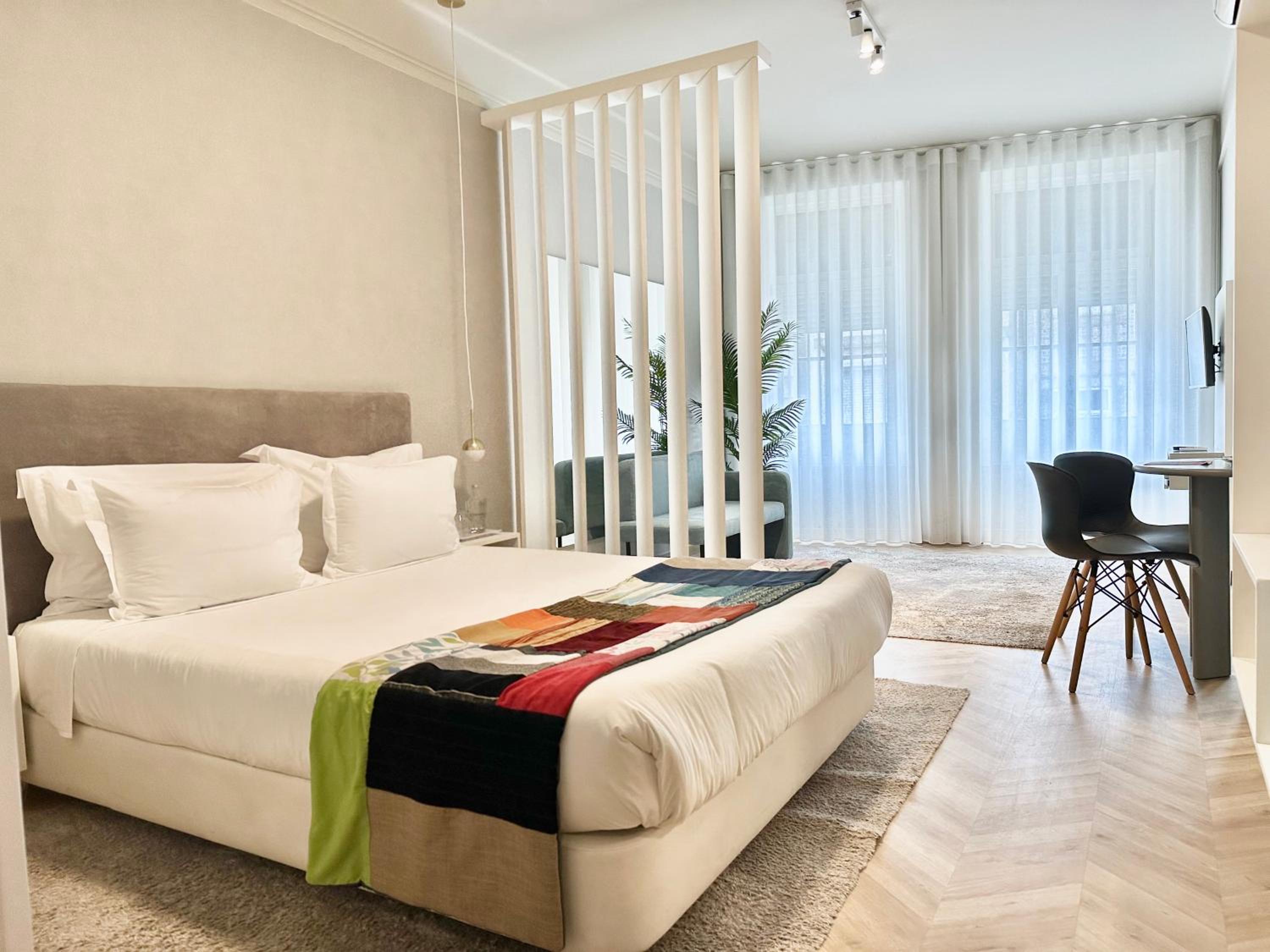 Studio Apartment with Street View