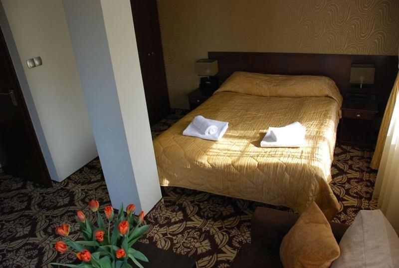 Double Room - Photo 8