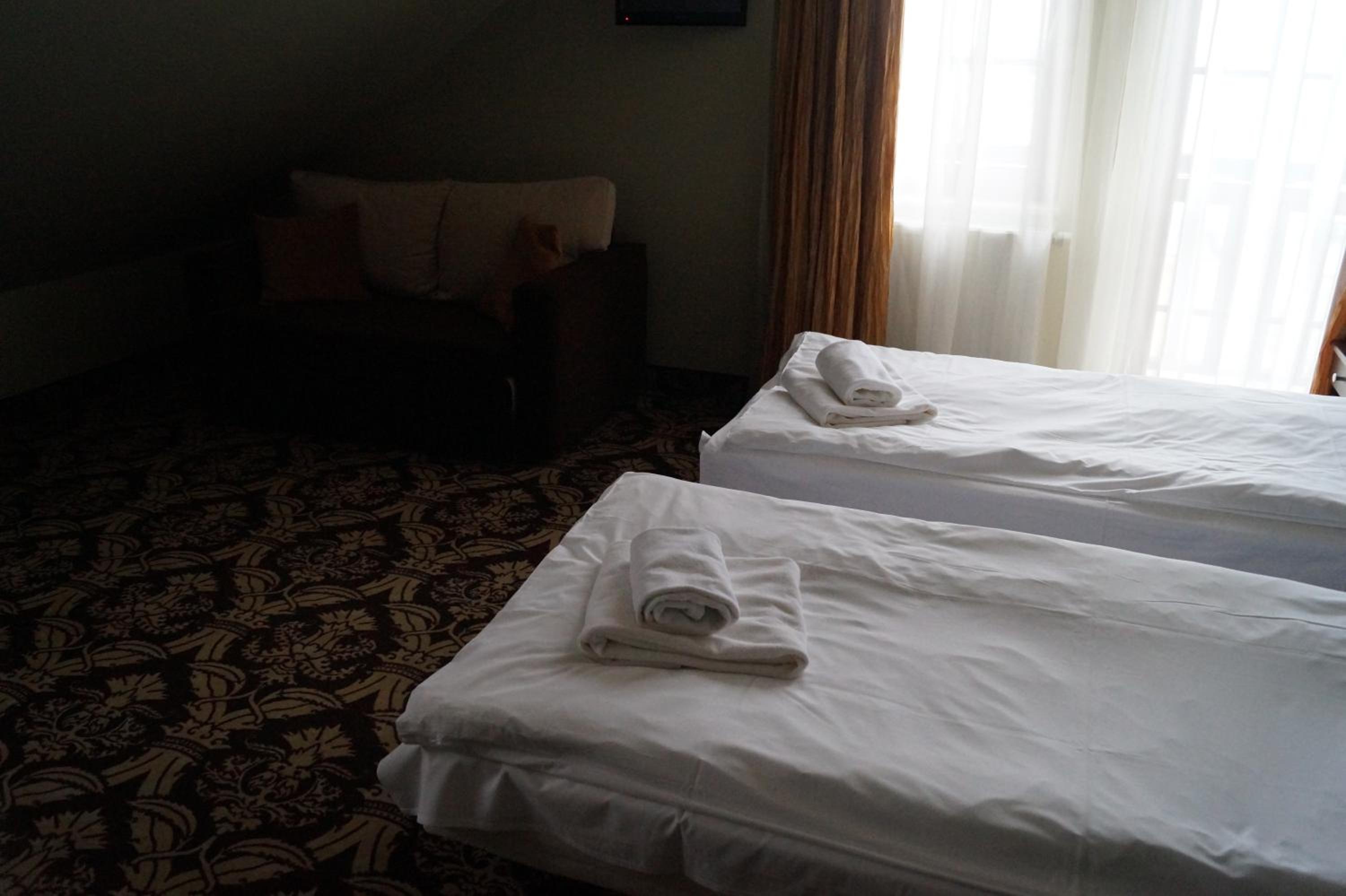 Double Room - Photo 2