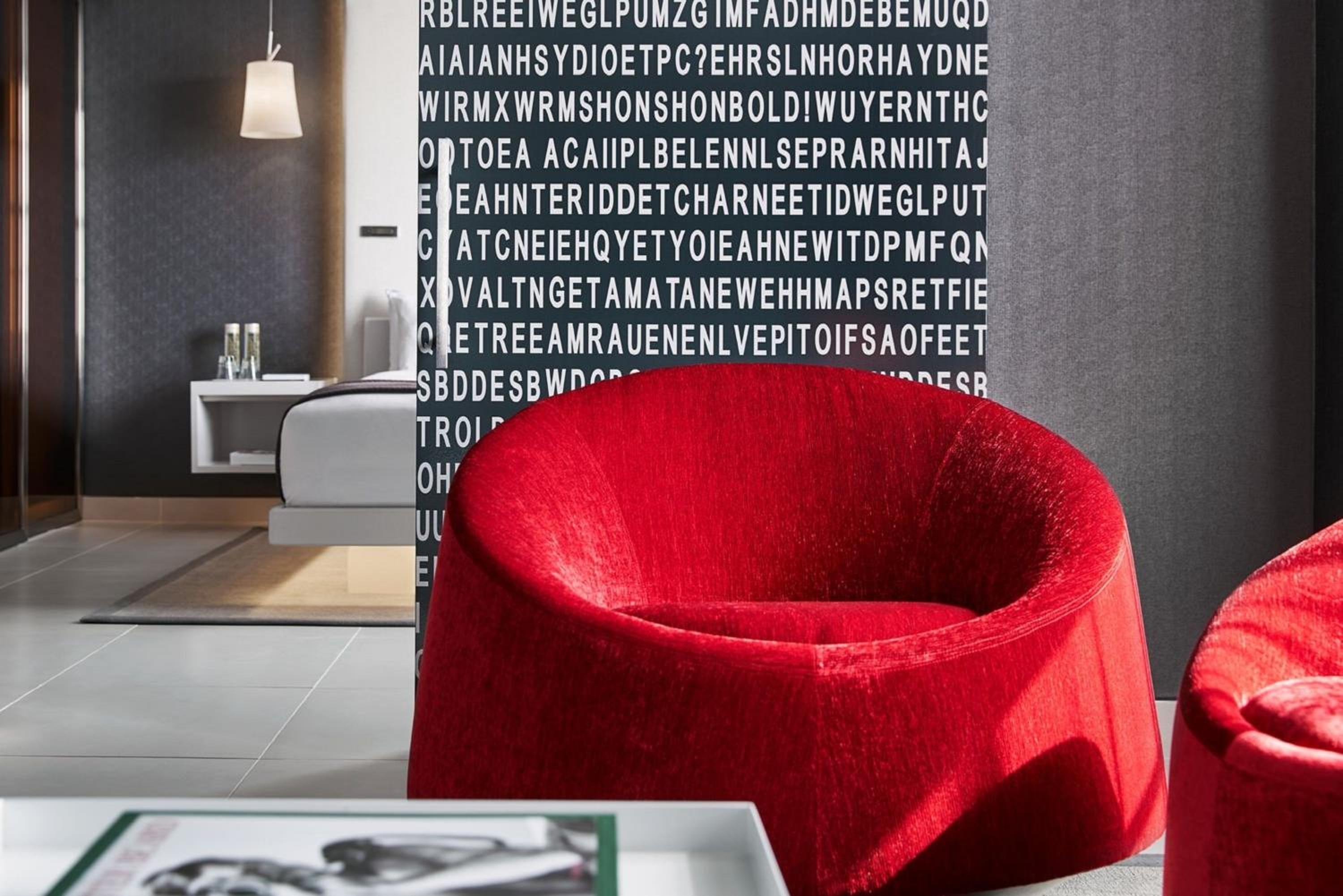 Deluxe Suite - Photo 1