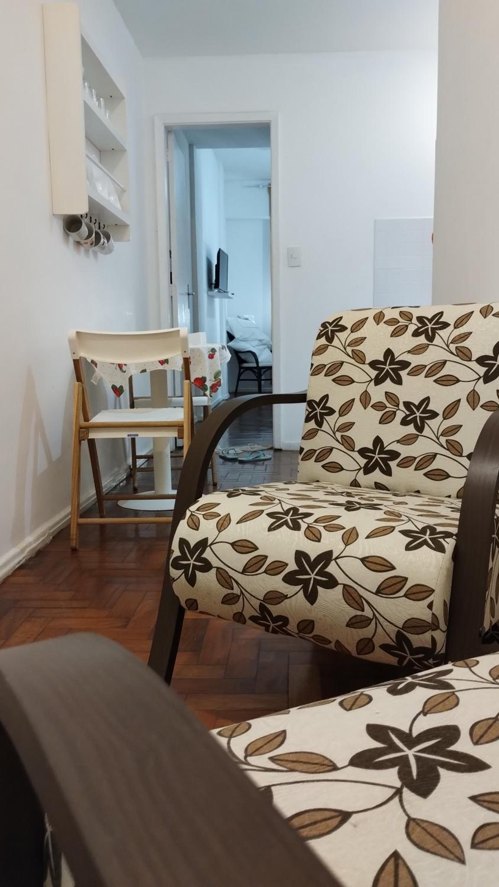 One-Bedroom Apartment - Photo 7