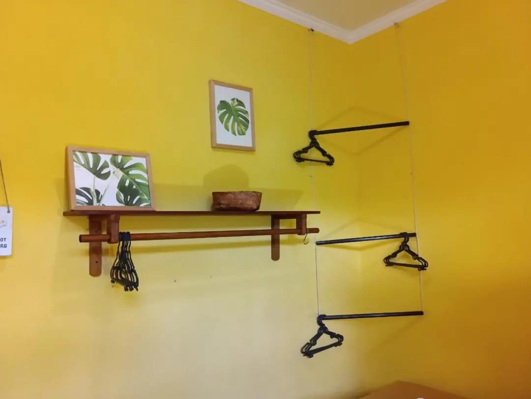 Twin Room with Private Bathroom - Photo 15