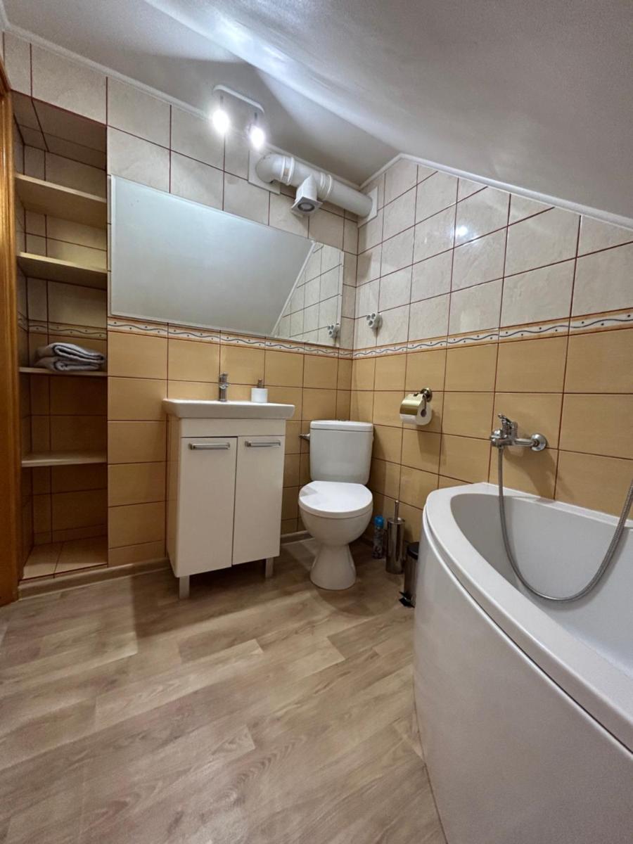 One-Bedroom Apartment - Photo 10