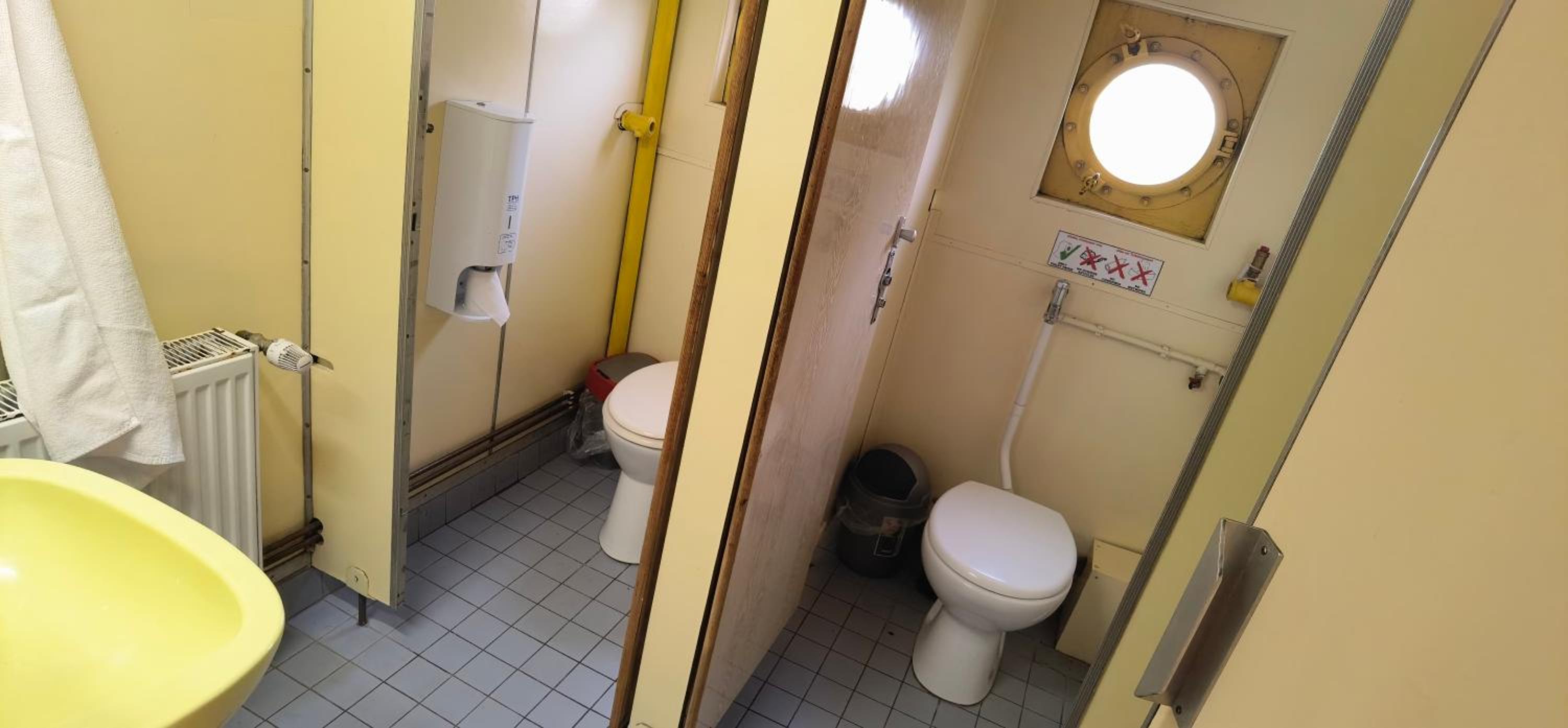 Triple Room with Shared Bathroom photo 3
