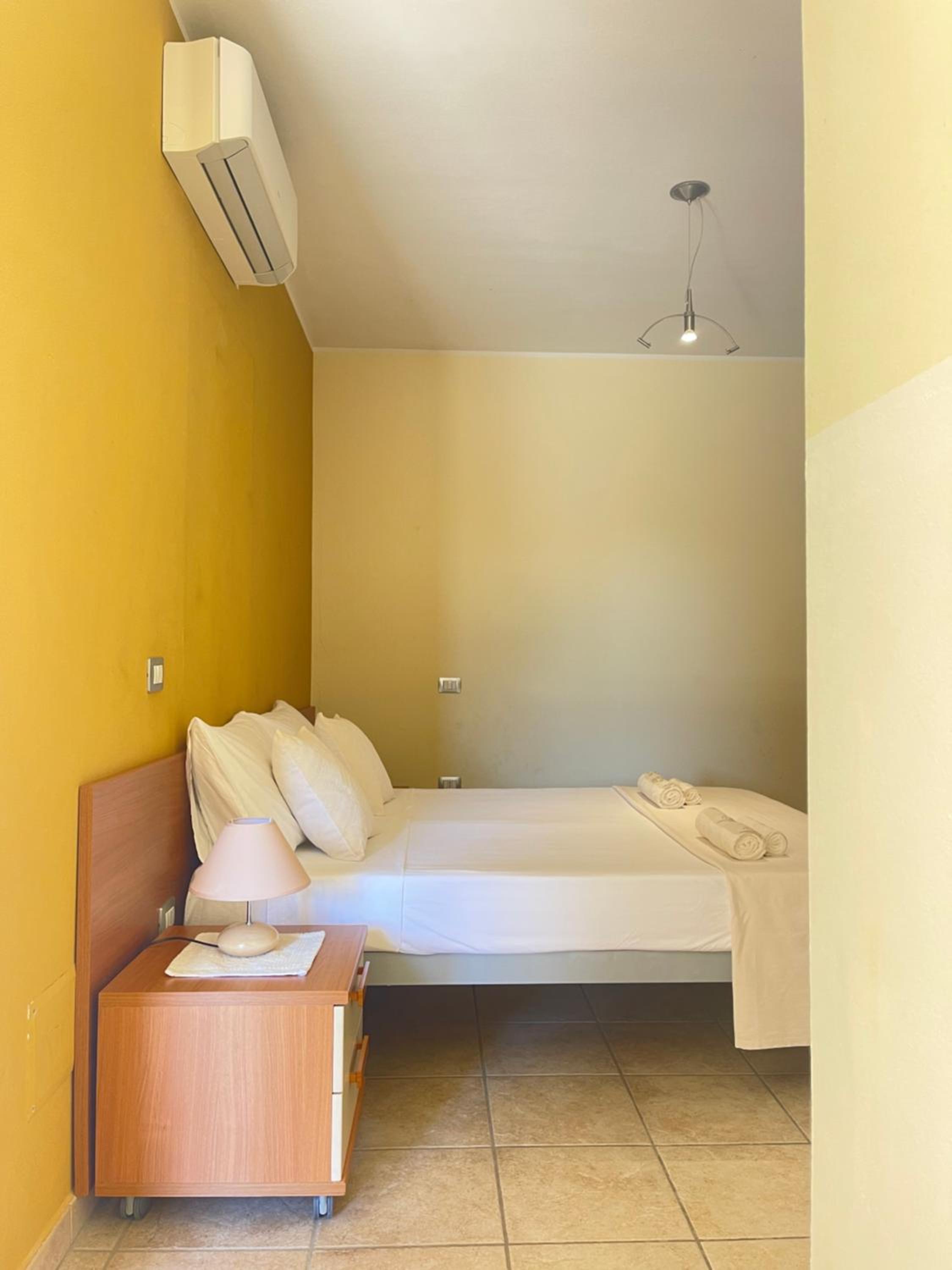 One-Bedroom Apartment with Spa Bath - Photo 5