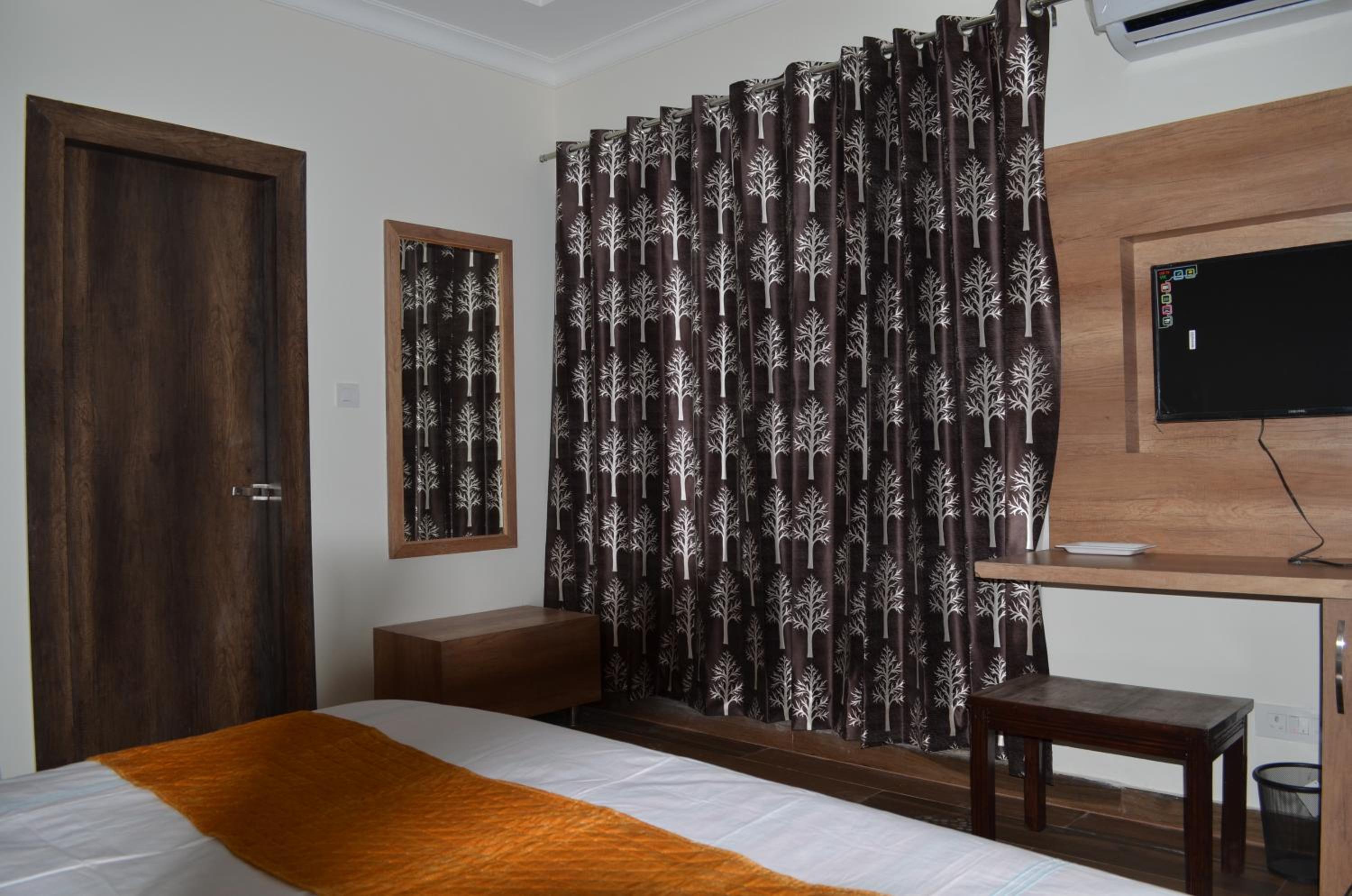 Double Room with Mountain View