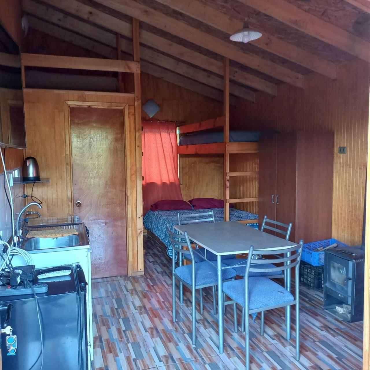 One-Bedroom House photo 1