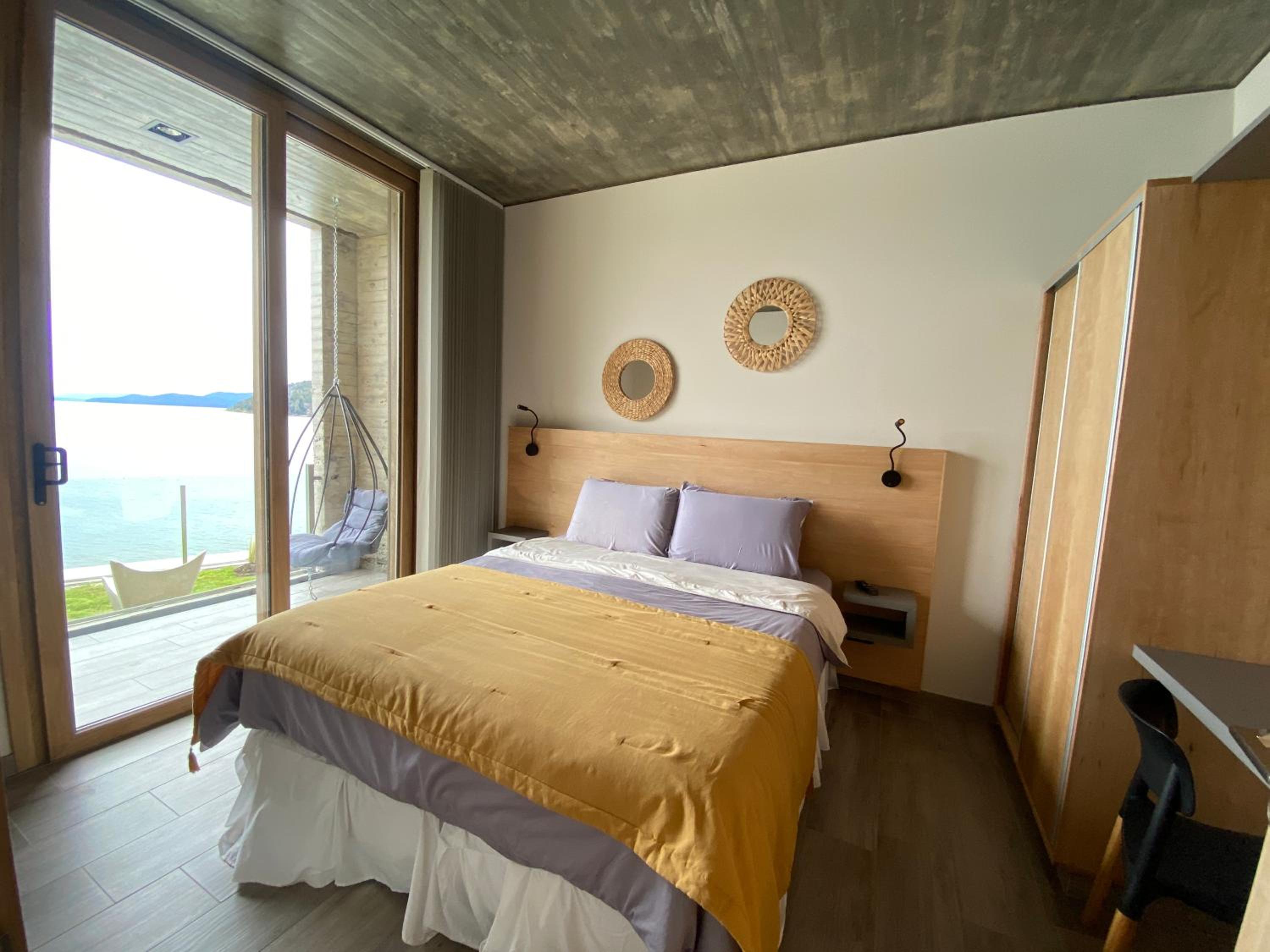 Apartment with Lake View photo 1