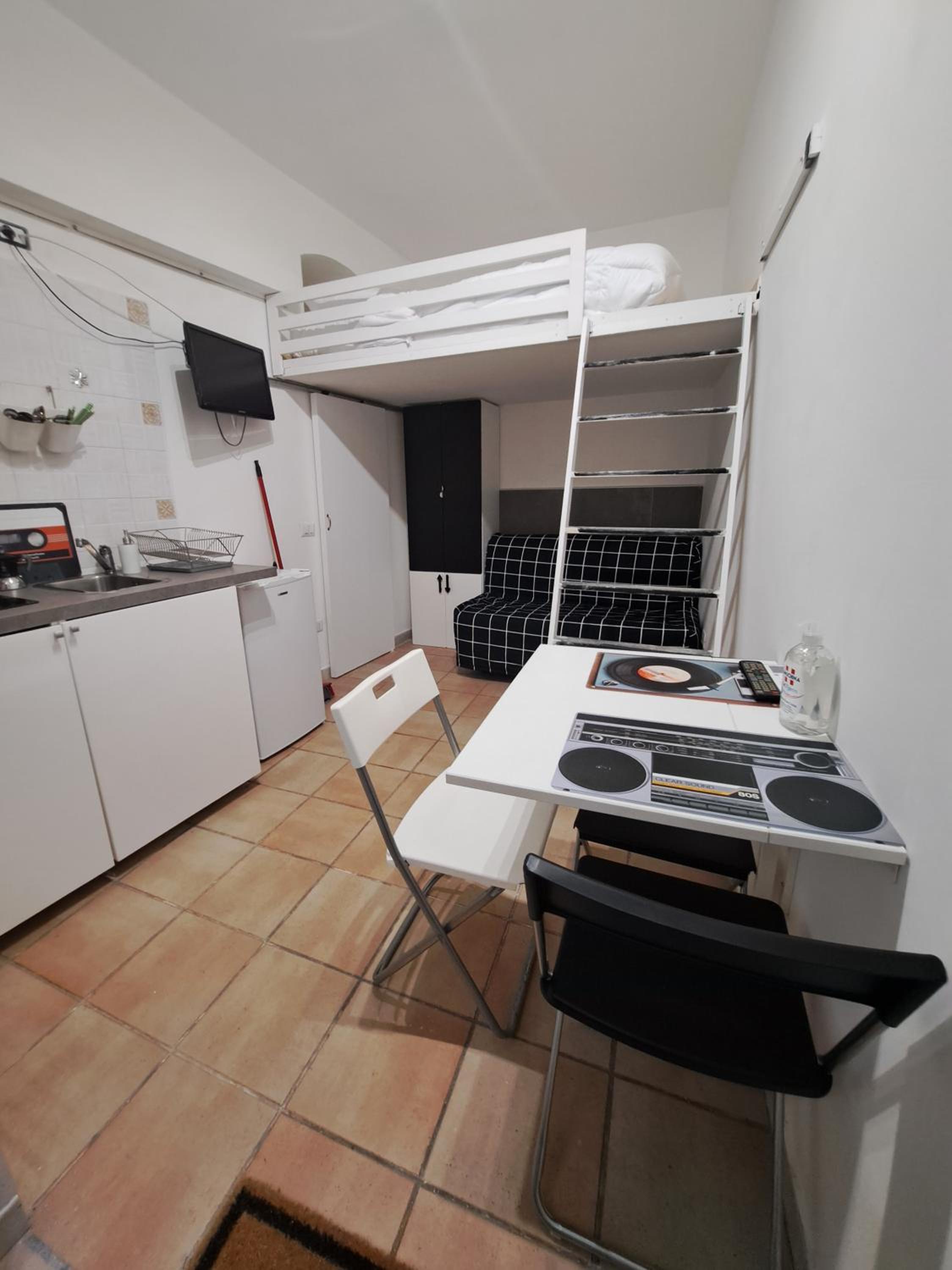 Studio Apartment