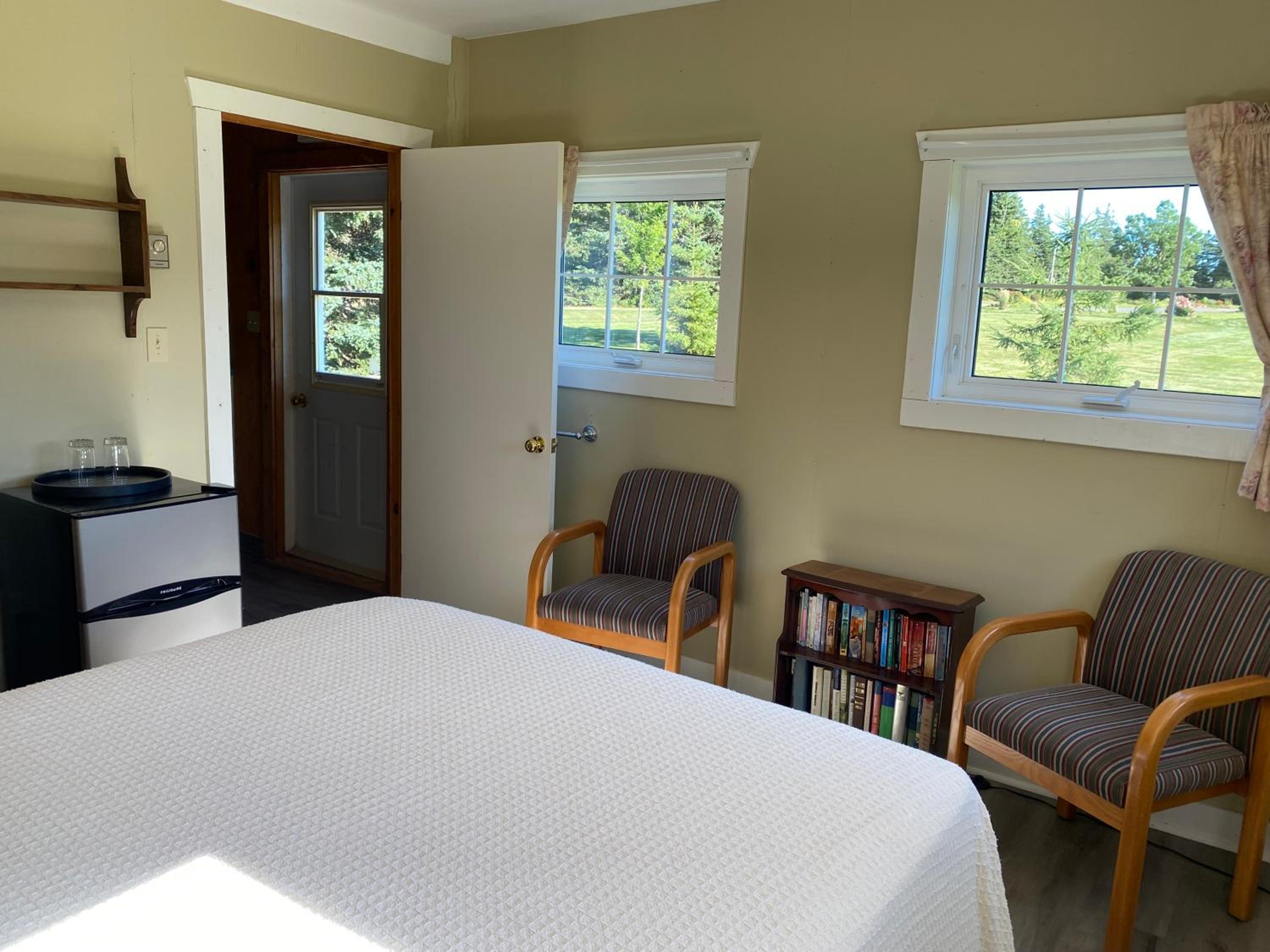 Budget Double Room photo 3