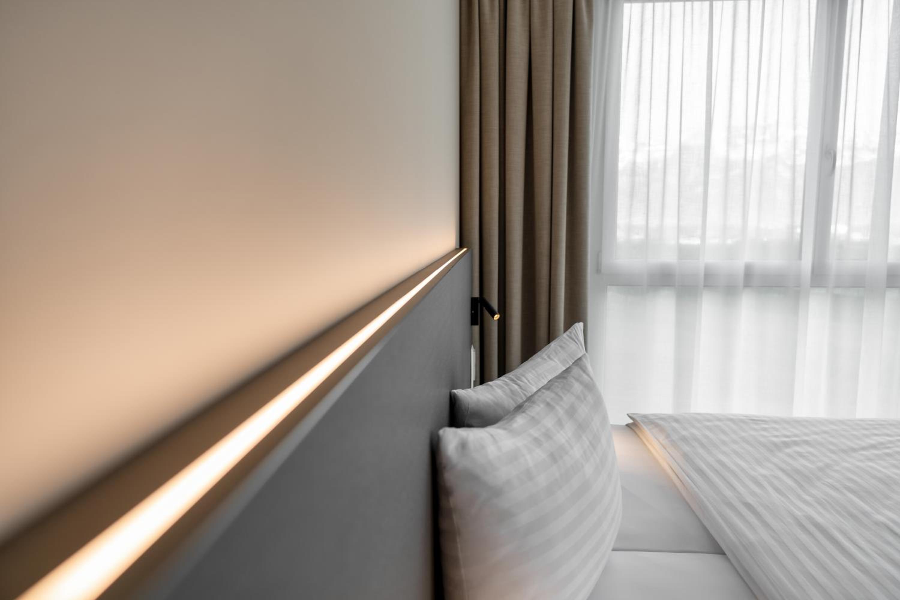 Double or Twin Room - Photo 4