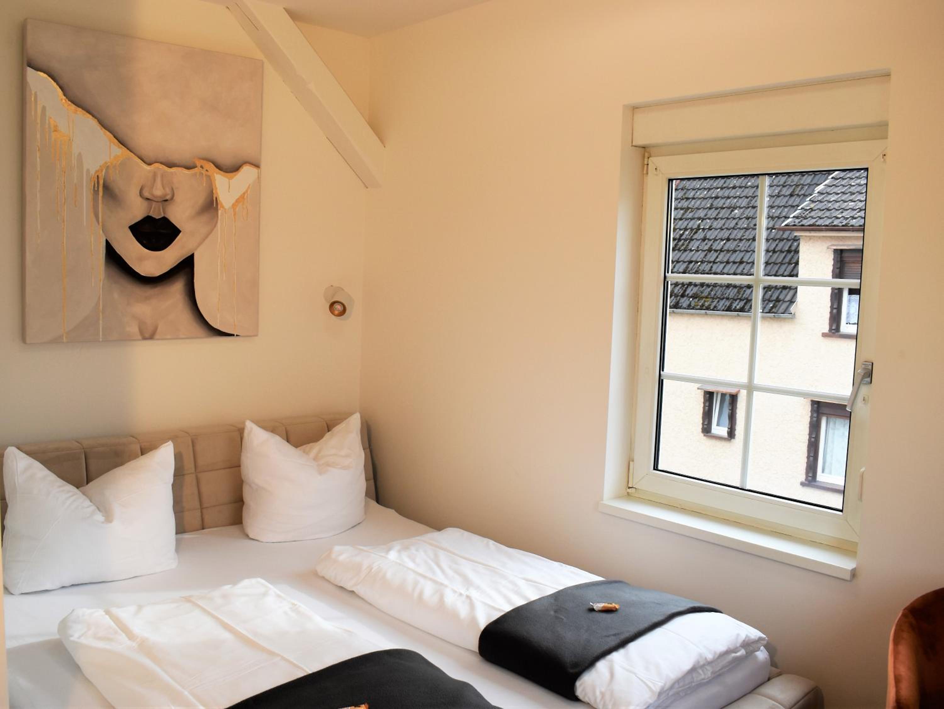 Budget Double Room photo 3