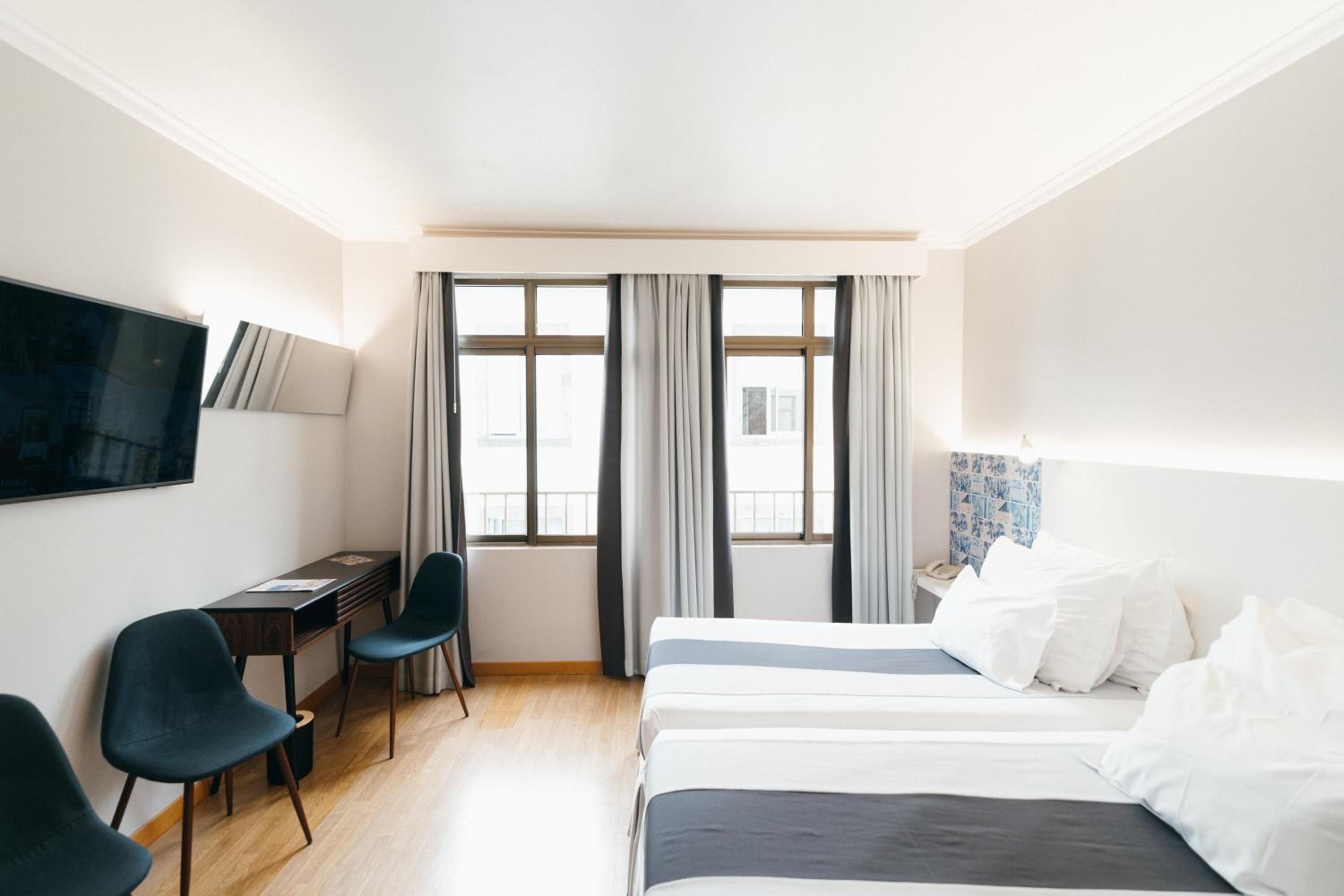 Deluxe Room - Photo 1