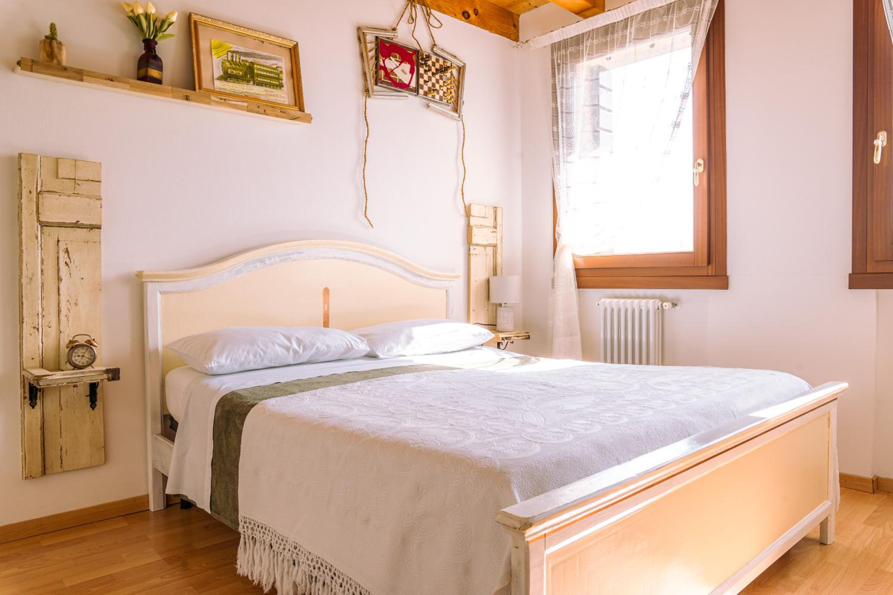 Four-Bedroom House photo 1